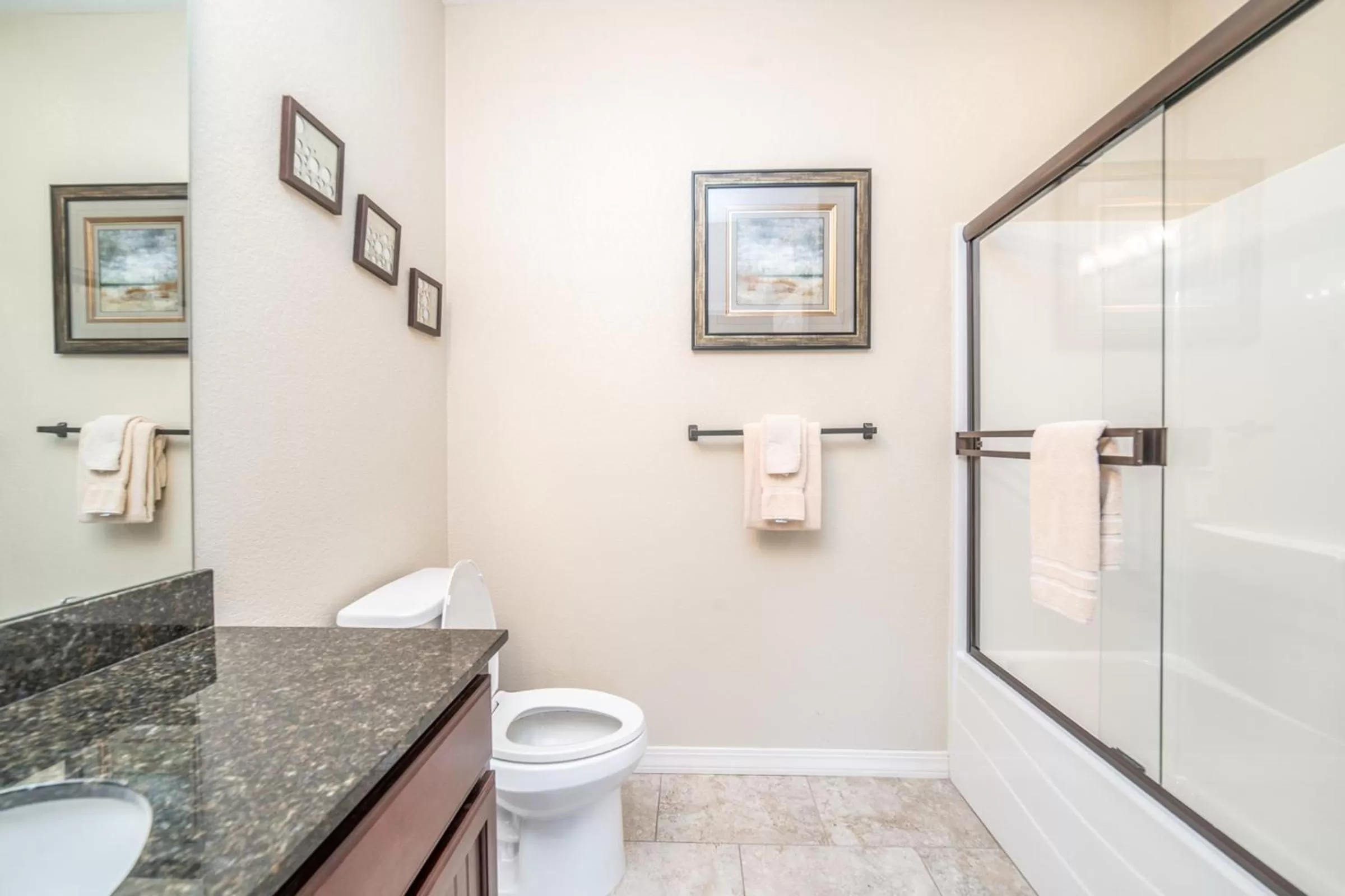 Shower in Majestic at Table Rock