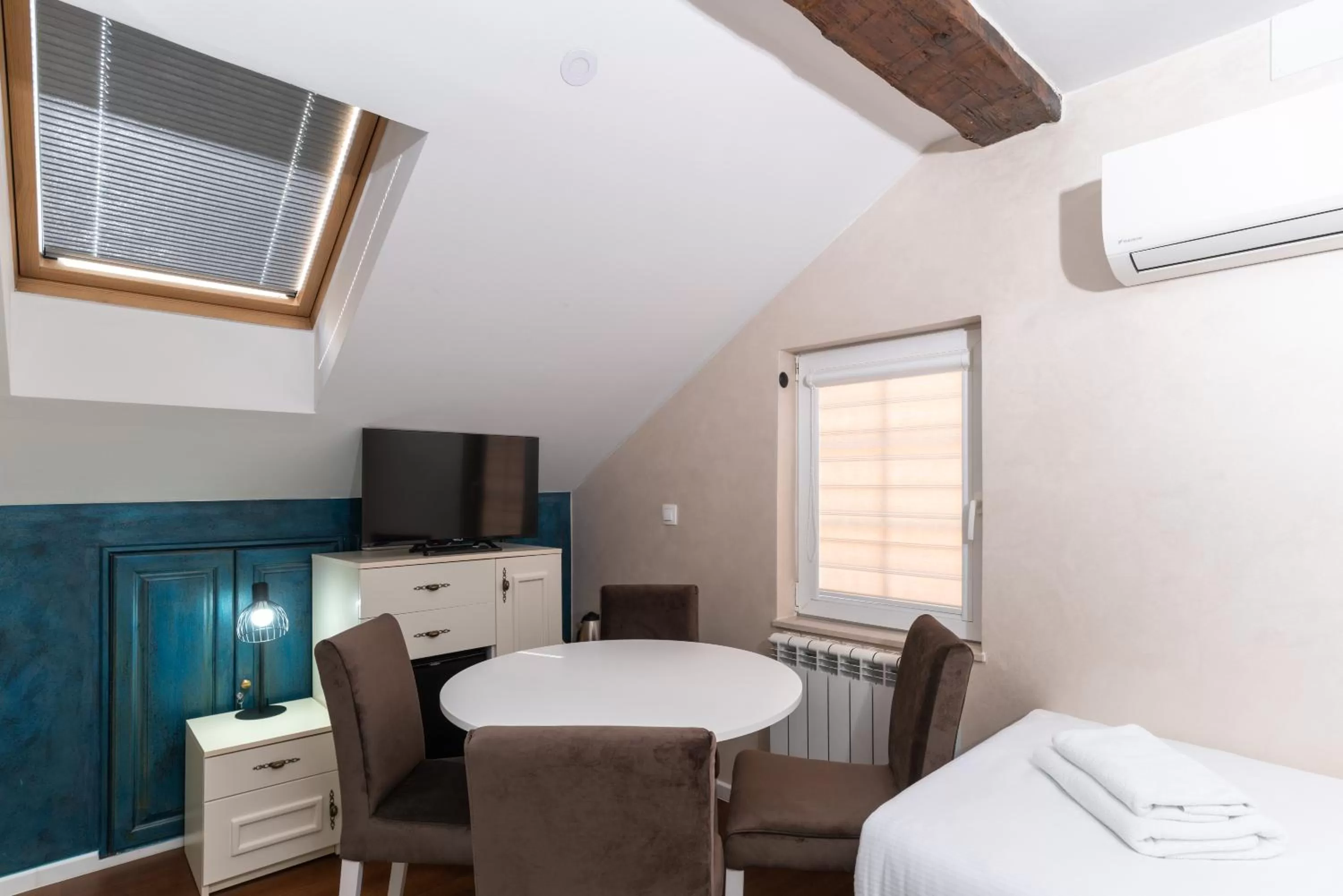 Living room, Bed in Ornament Hotel