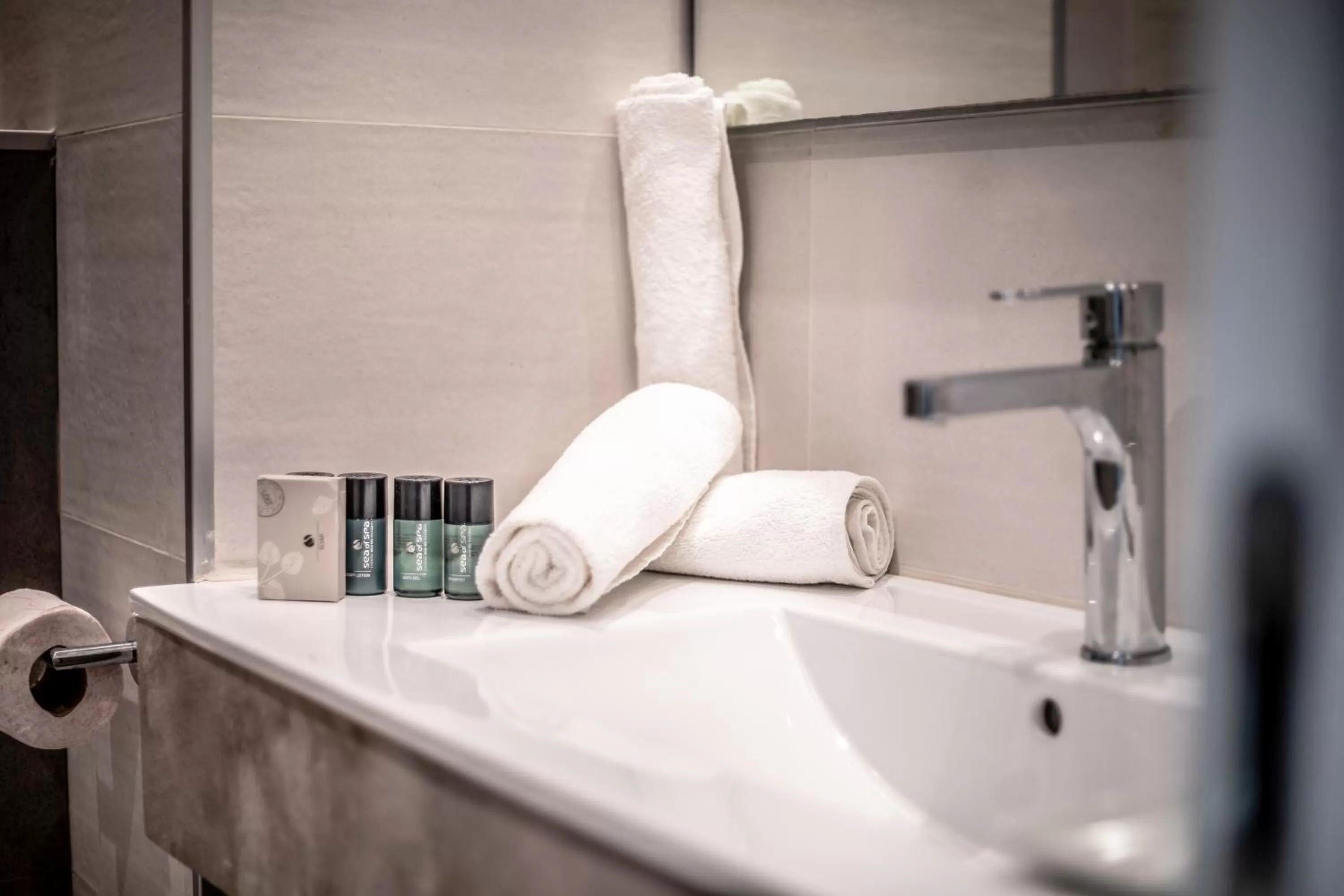 Bathroom in Jerusalem Gate Hotel