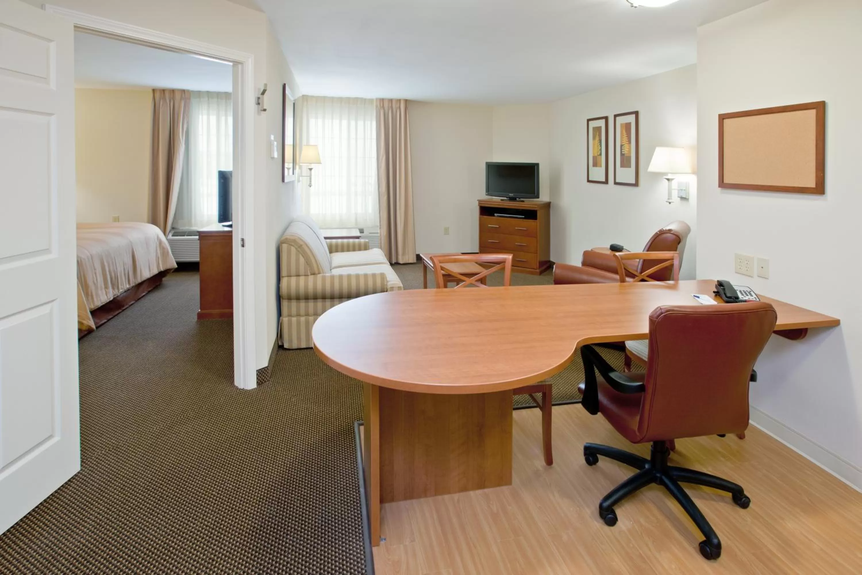 TV and multimedia in Candlewood Suites Radcliff - Fort Knox by IHG