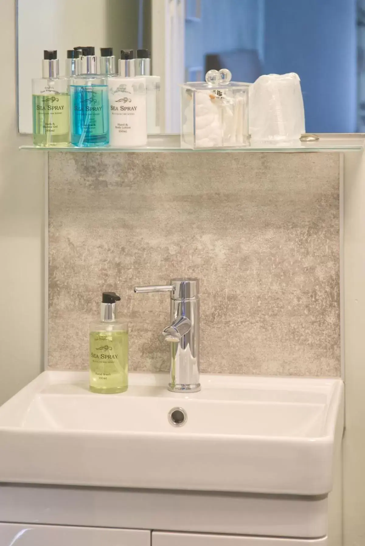 Standard Double Room in The Cambridge Guest House by Tas Standard Double Room in The Cambridge Guest House by Tas