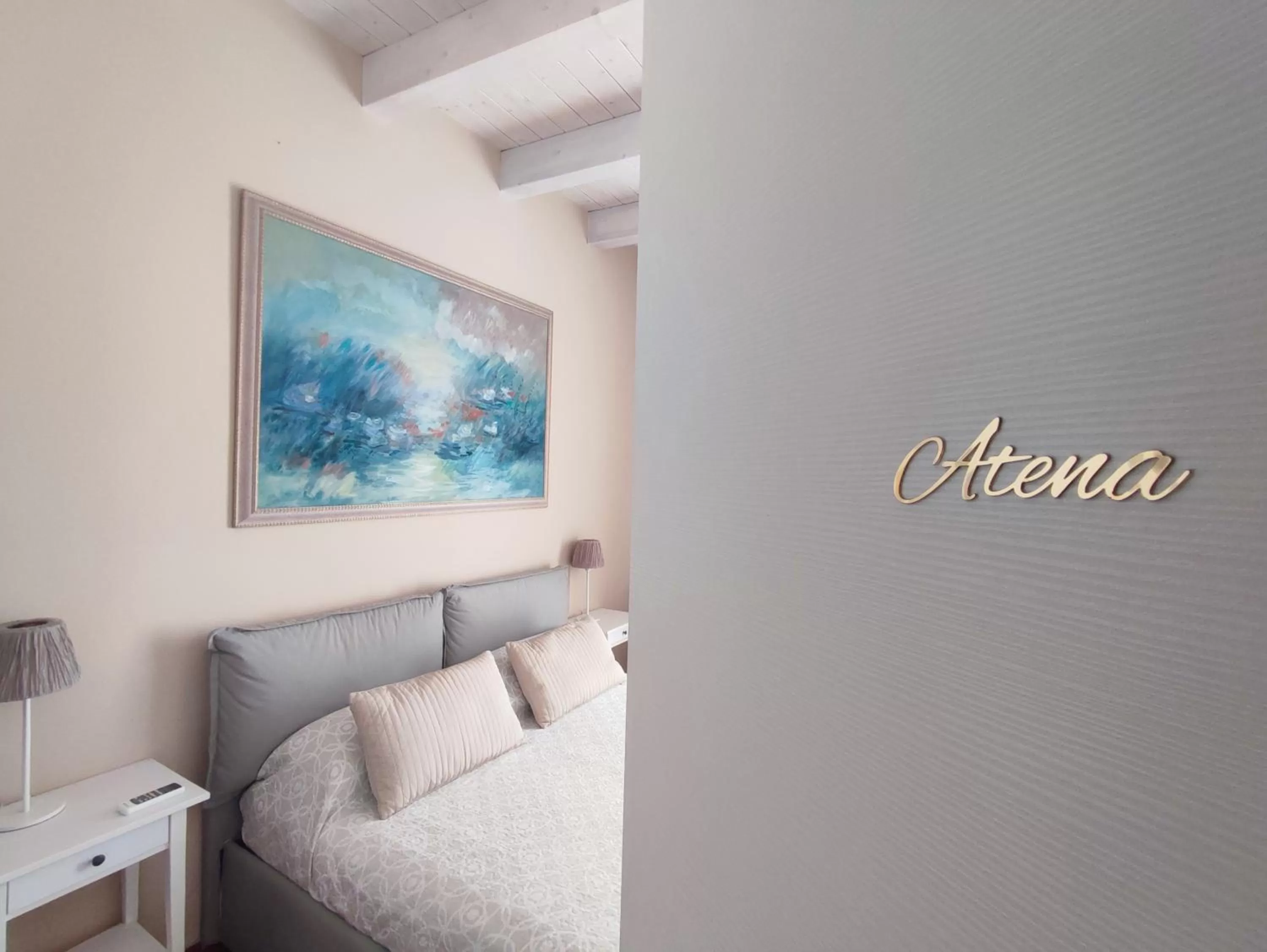 Bedroom, Bed in Yhomisus