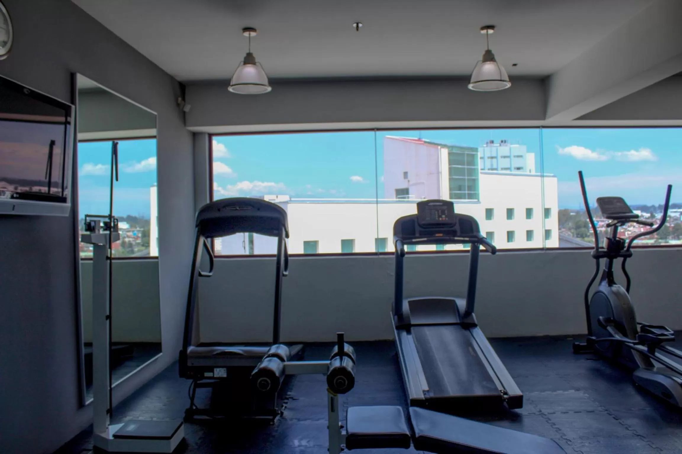 Fitness centre/facilities in Holiday Inn Puebla Finsa by IHG