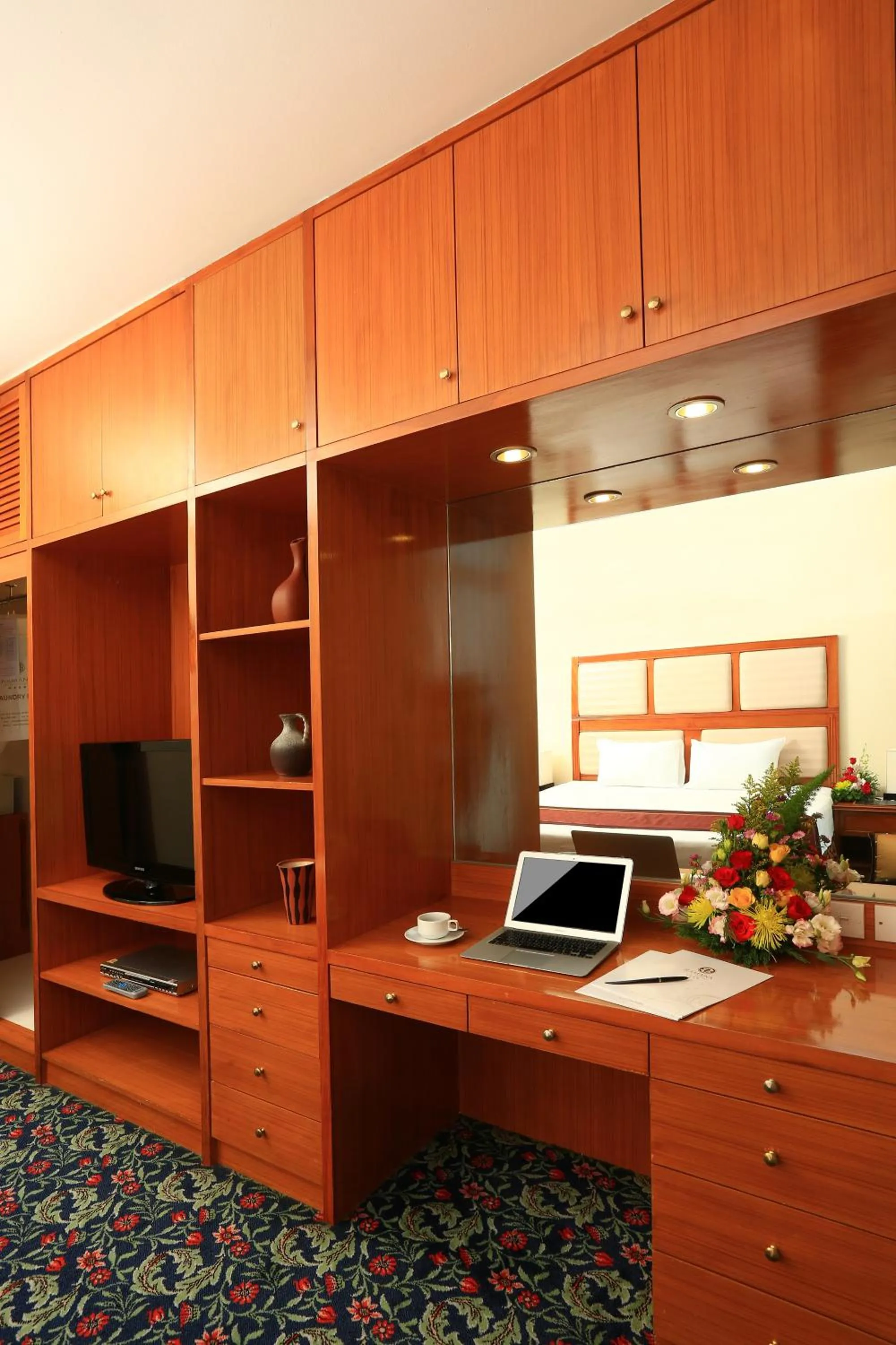 TV and multimedia in Ramana Saigon Hotel