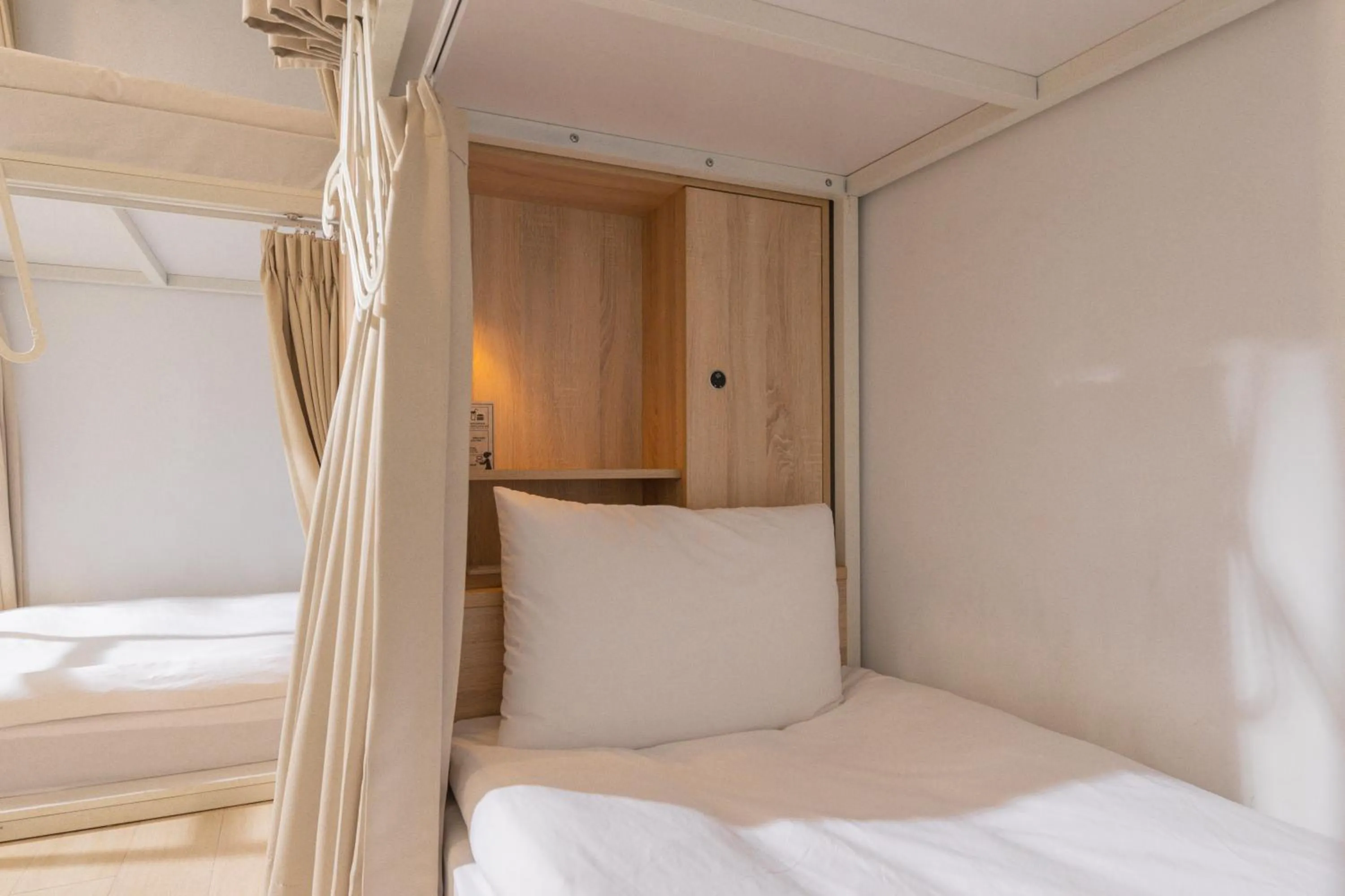 Bed in OwlStay Flip Flop Hostel - Garden