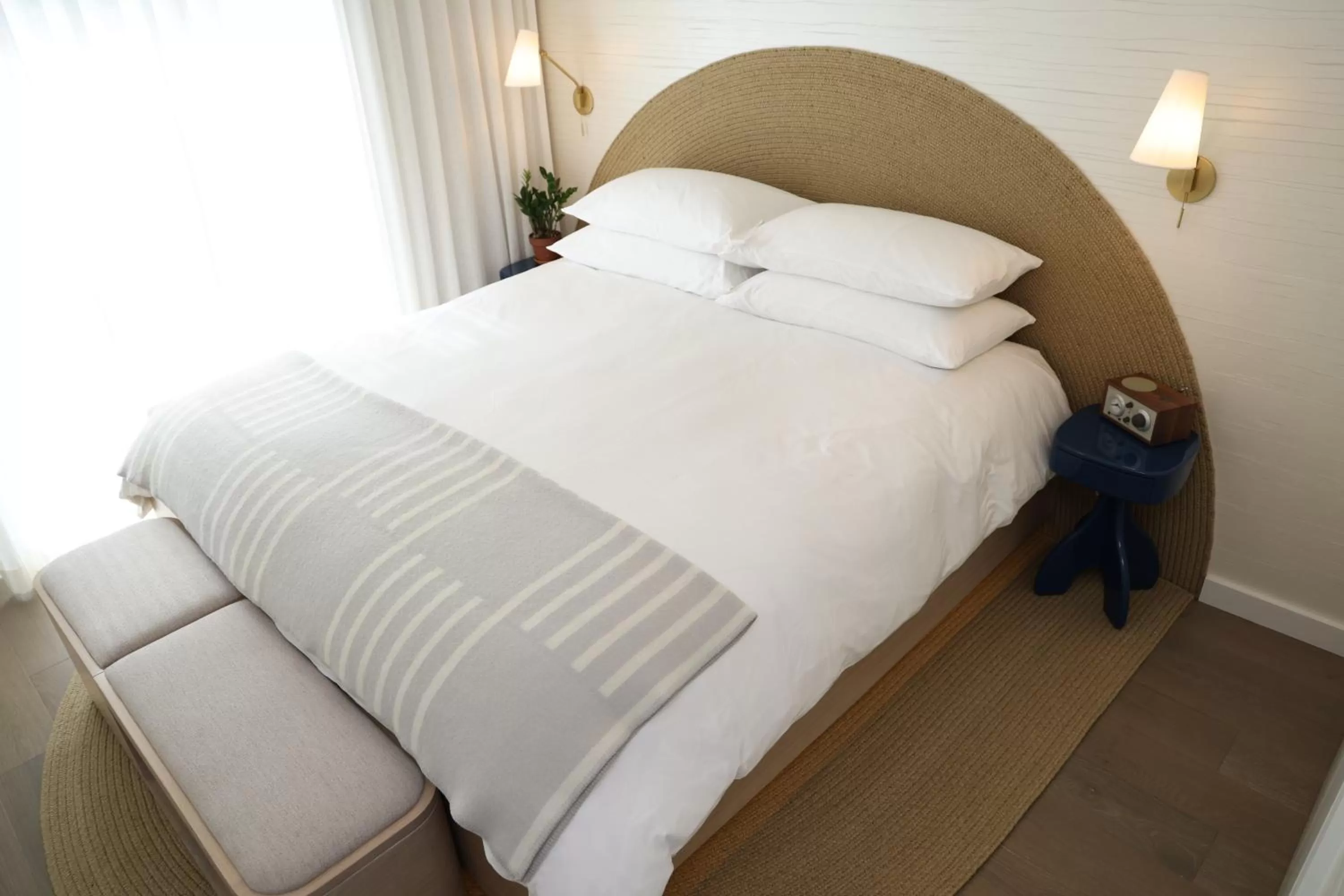 Bedroom, Bed in The Shoals Suites & Slips