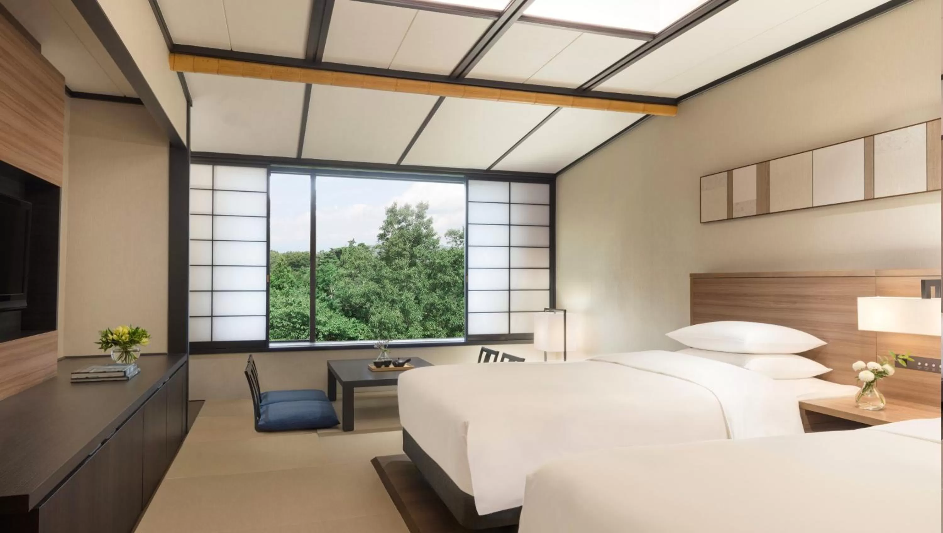 Garden view, Bed in Izu Marriott Hotel Shuzenji