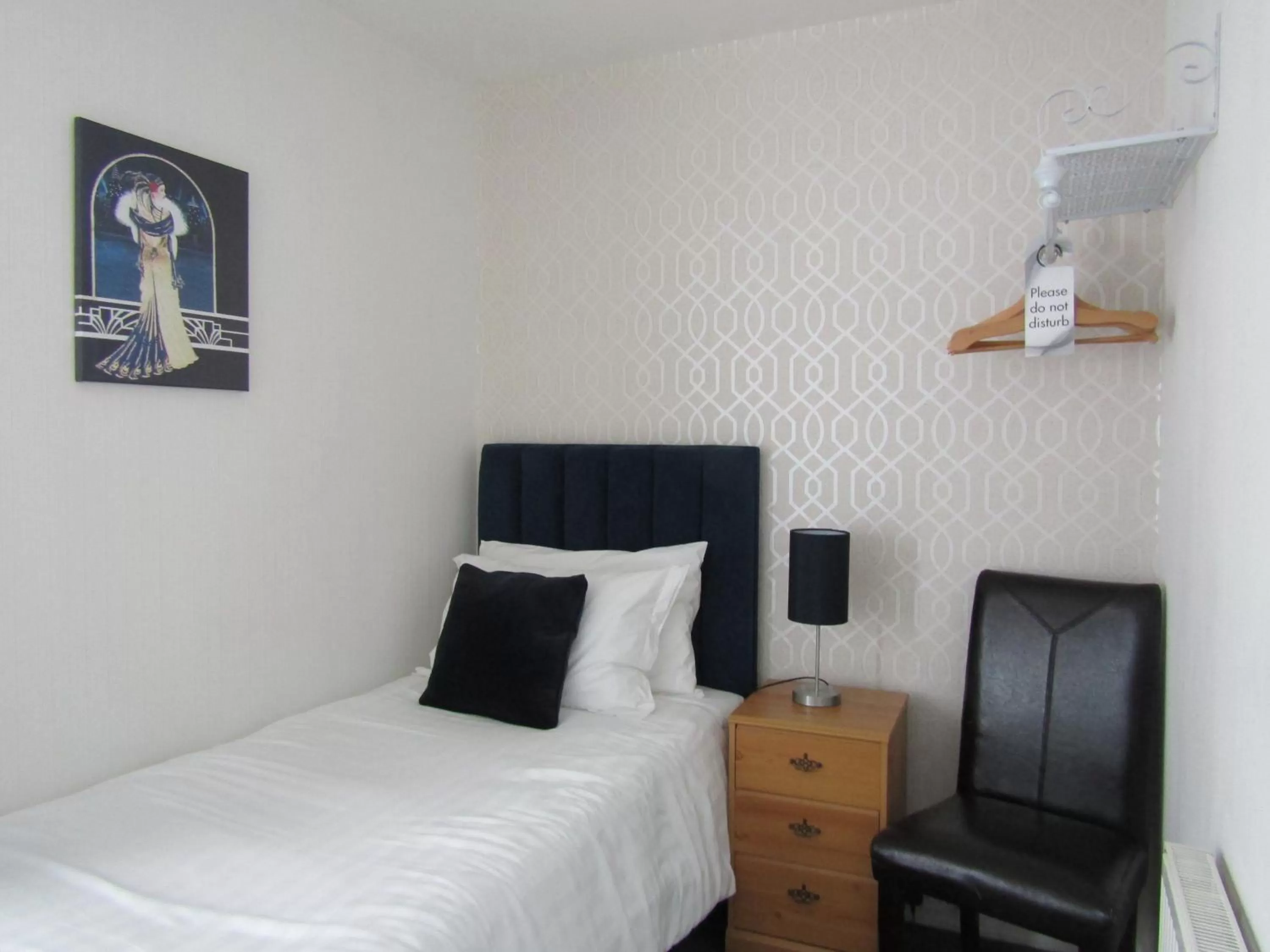 Bedroom, Bed in The Scala Hotel