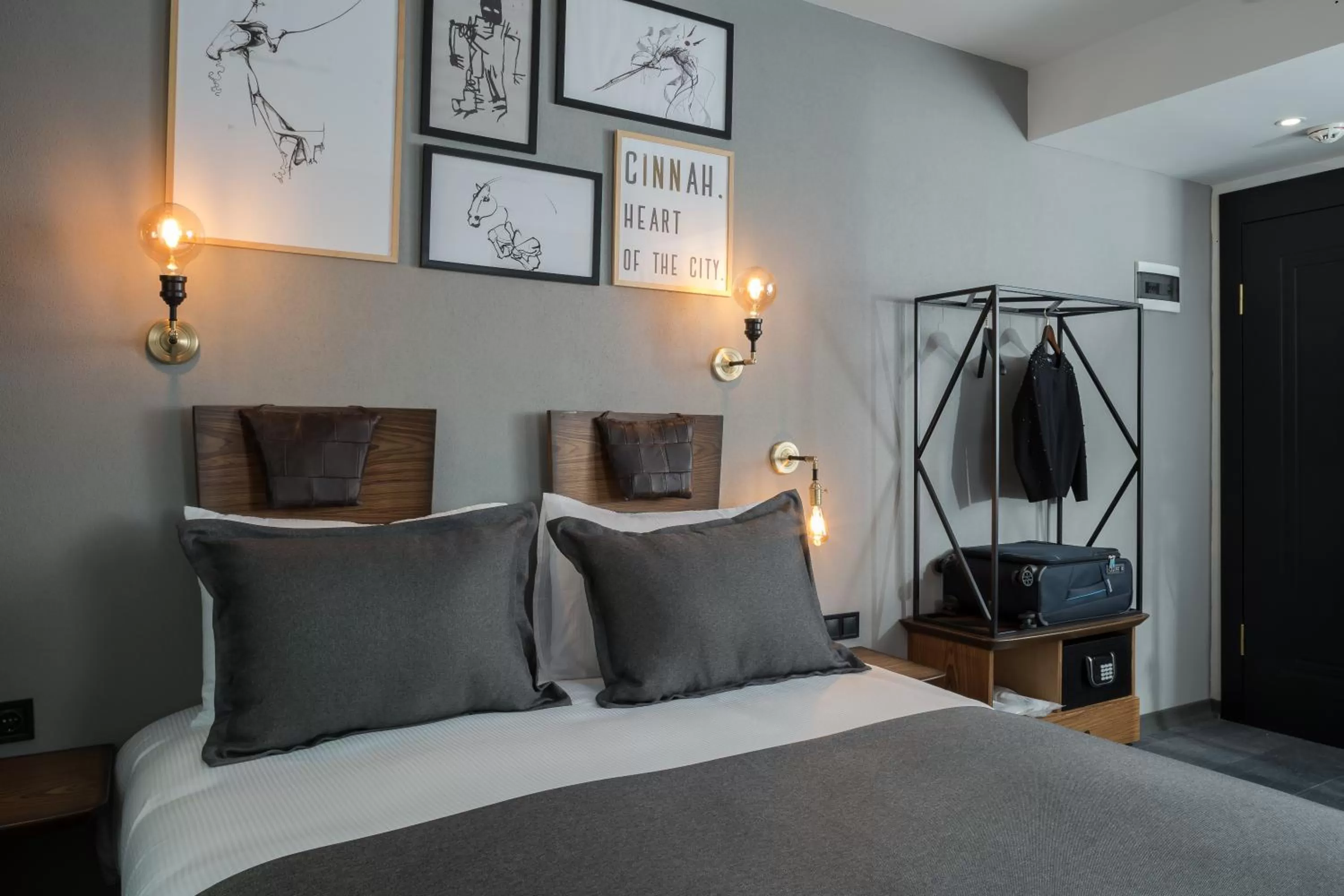 Photo of the whole room, Bed in Hotel Cinnah