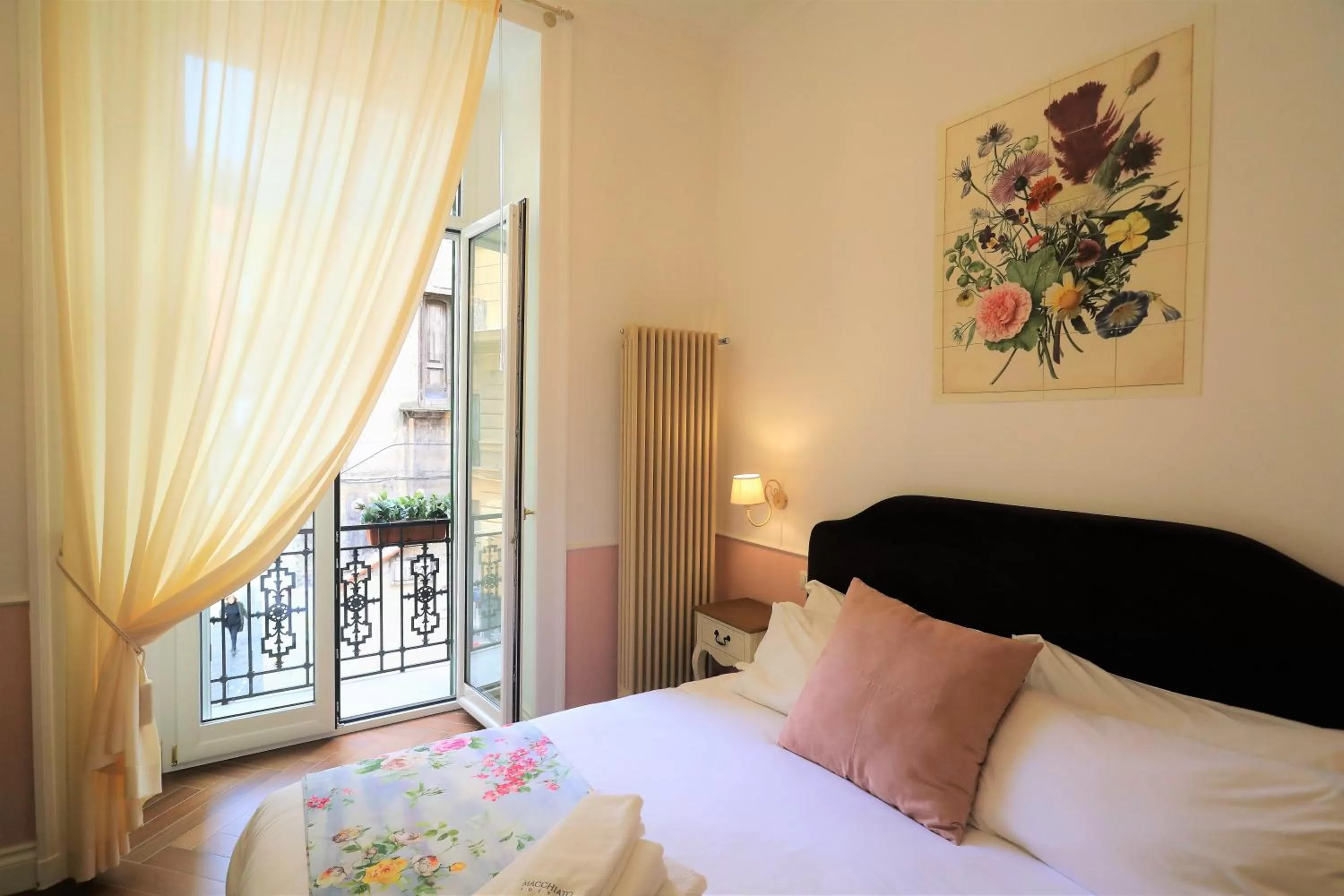 Bed in Macchiato Suites Boutique Guest House