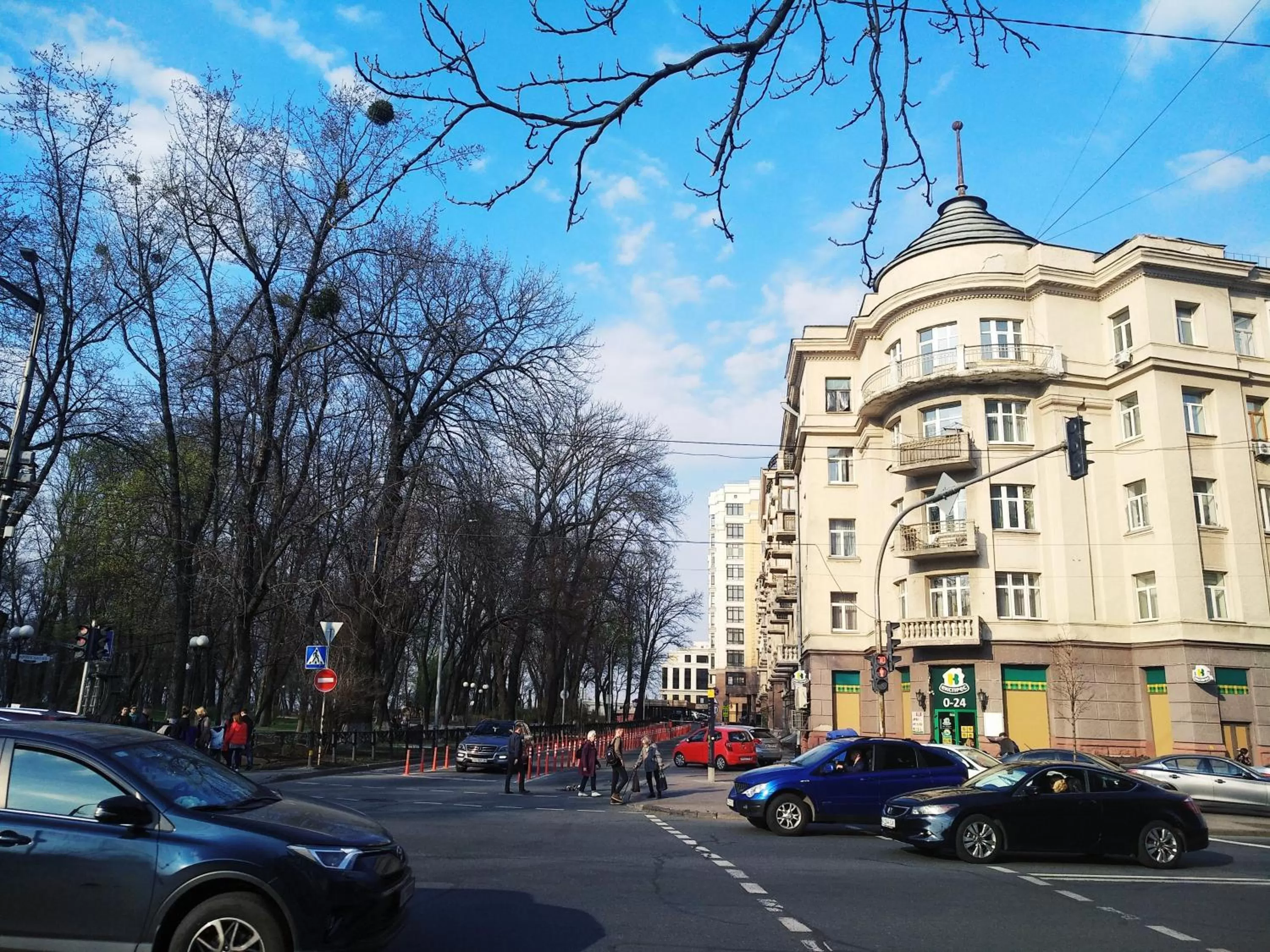 Facade/entrance in Belokorichi