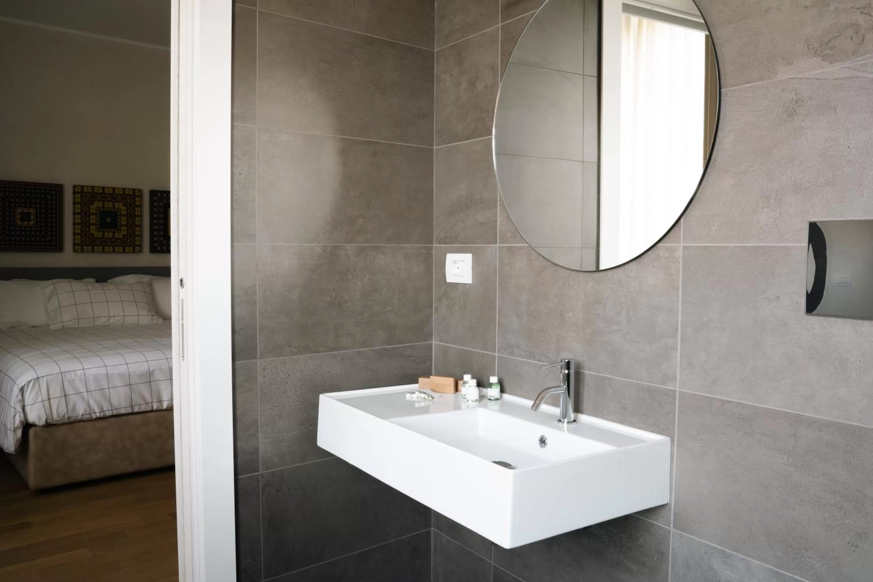 Bathroom, Bed in VILLA MANZONI