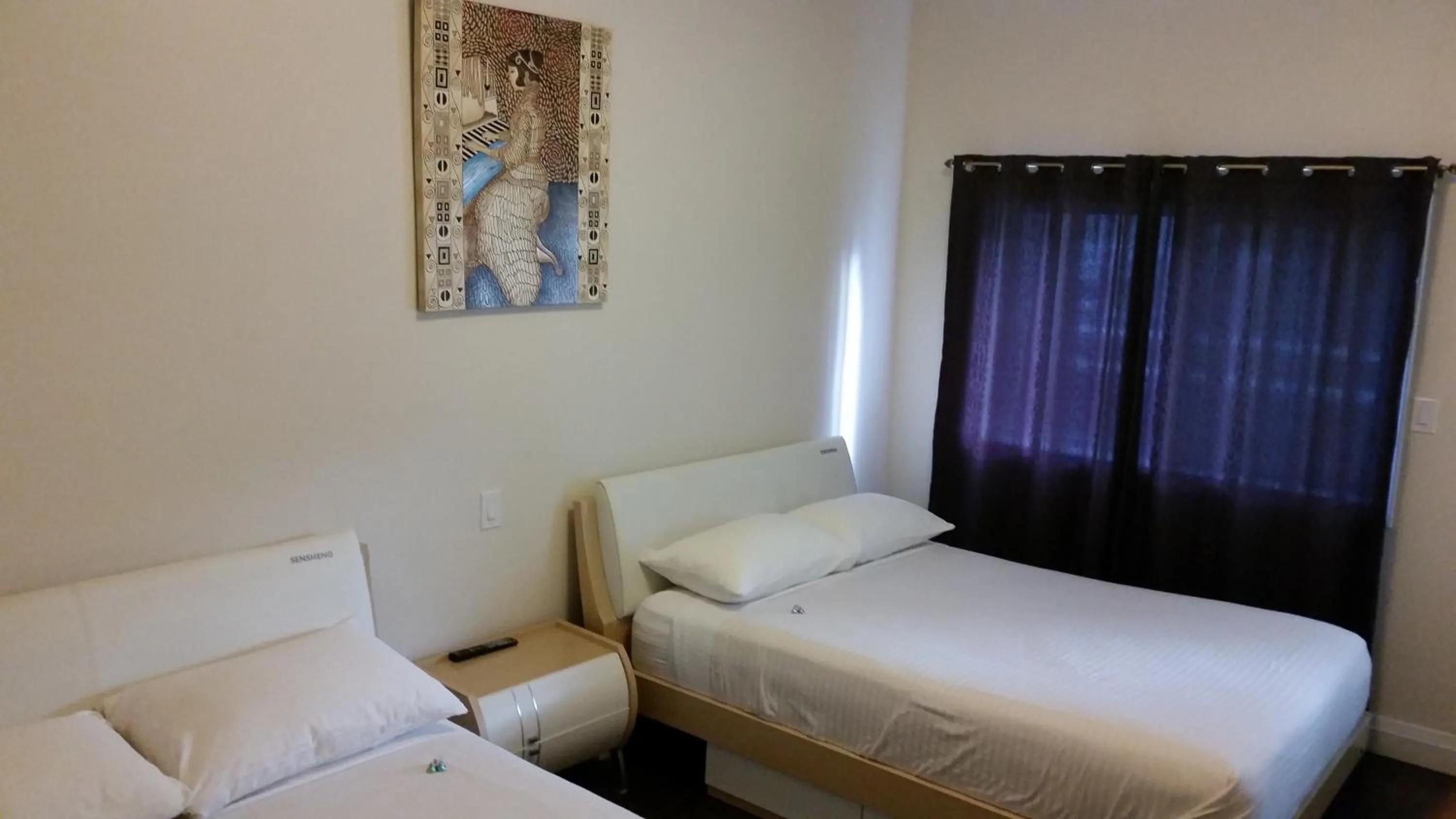 Bed in Dragon Gate Inn