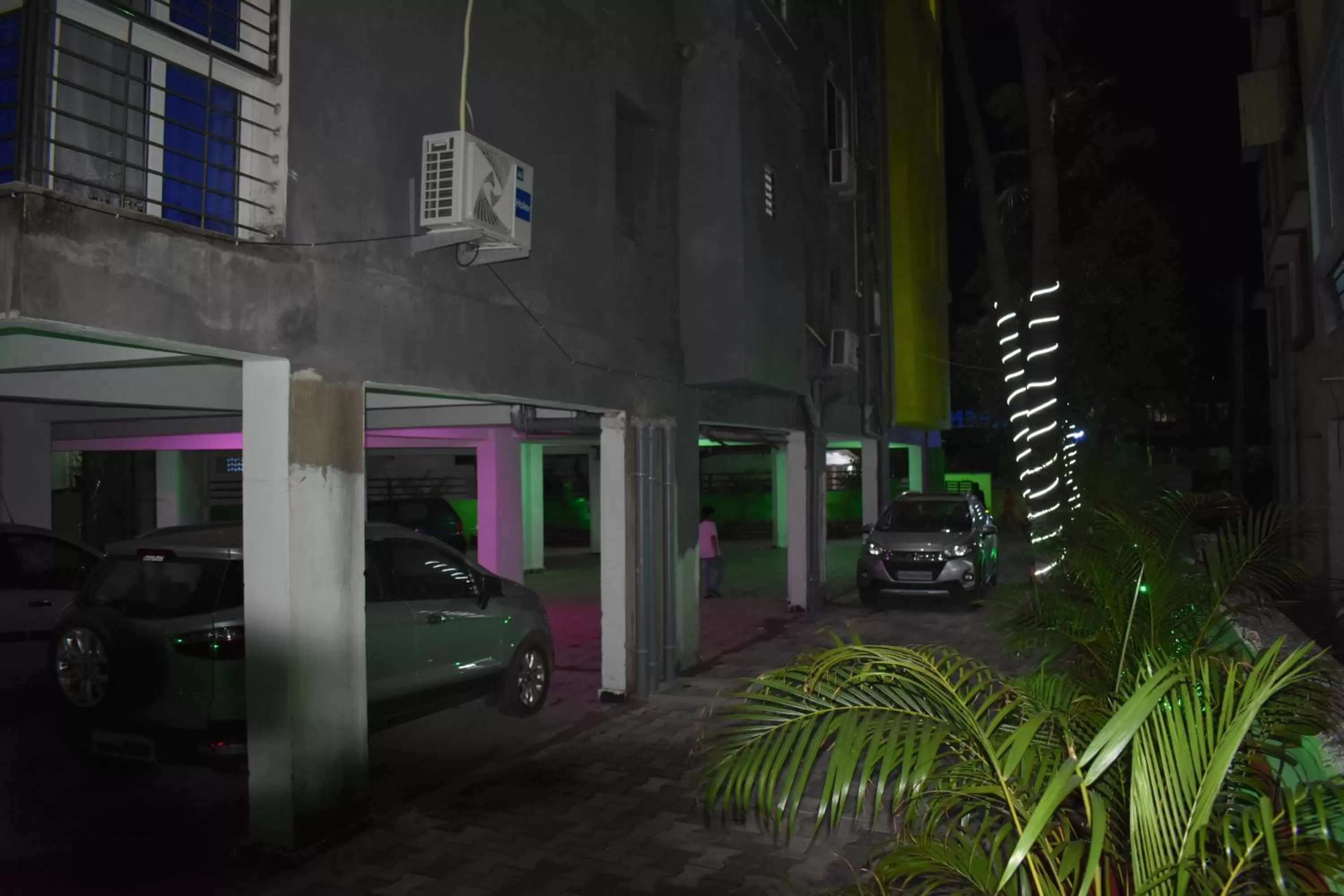 Parking in HOTEL PURI GREENS