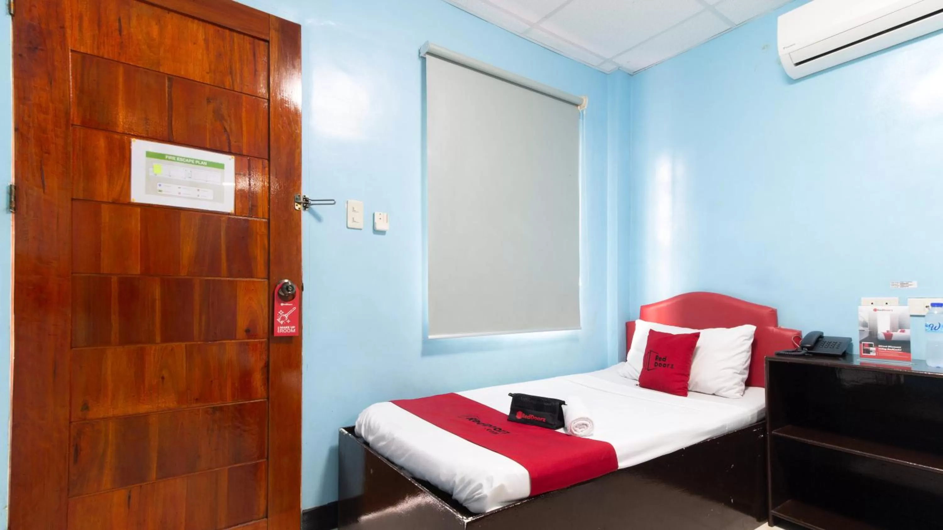 Photo of the whole room, Bed in RedDoorz @ Picas Sagkahan Tacloban