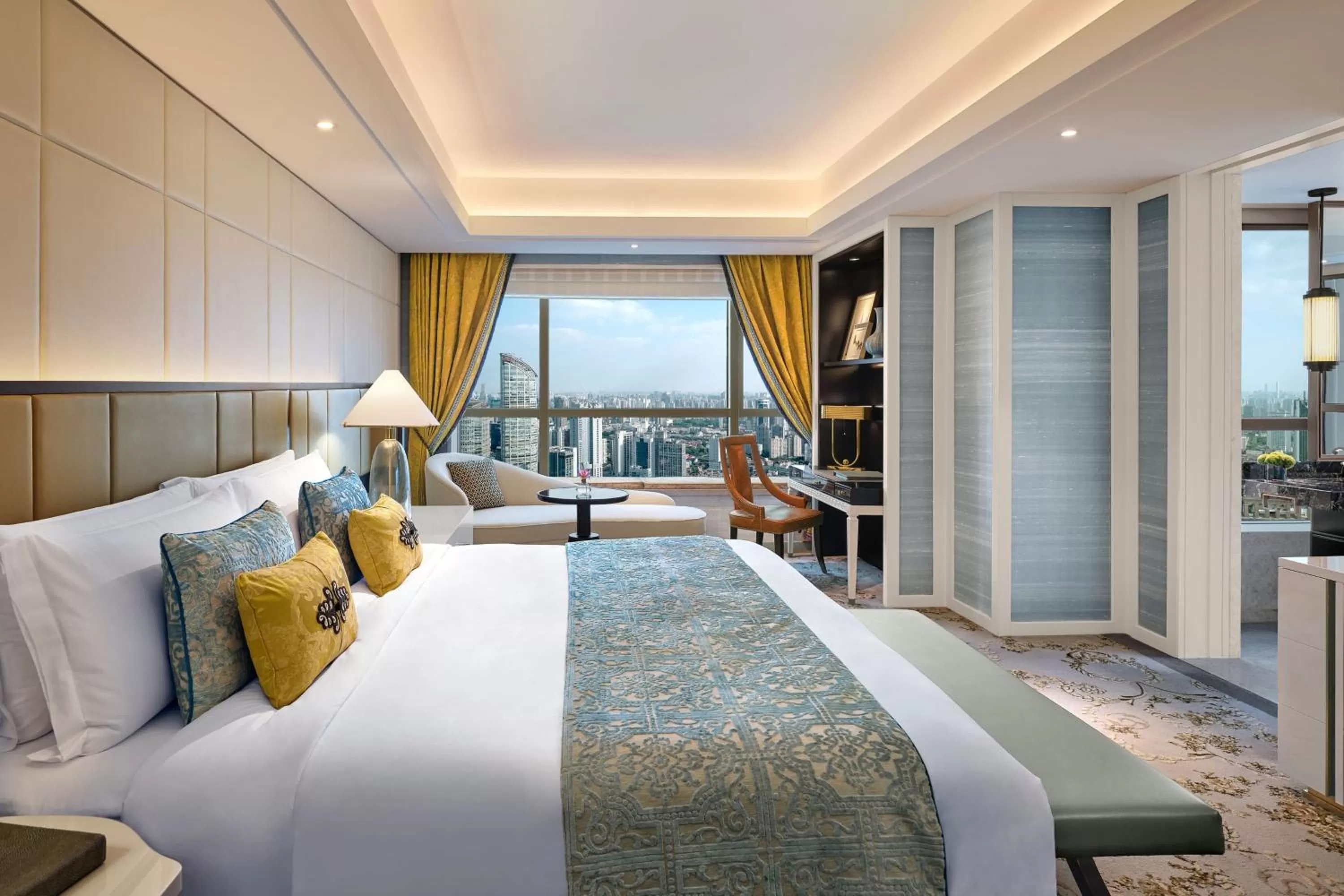 Bedroom, Bed in The St Regis Shanghai Jingan