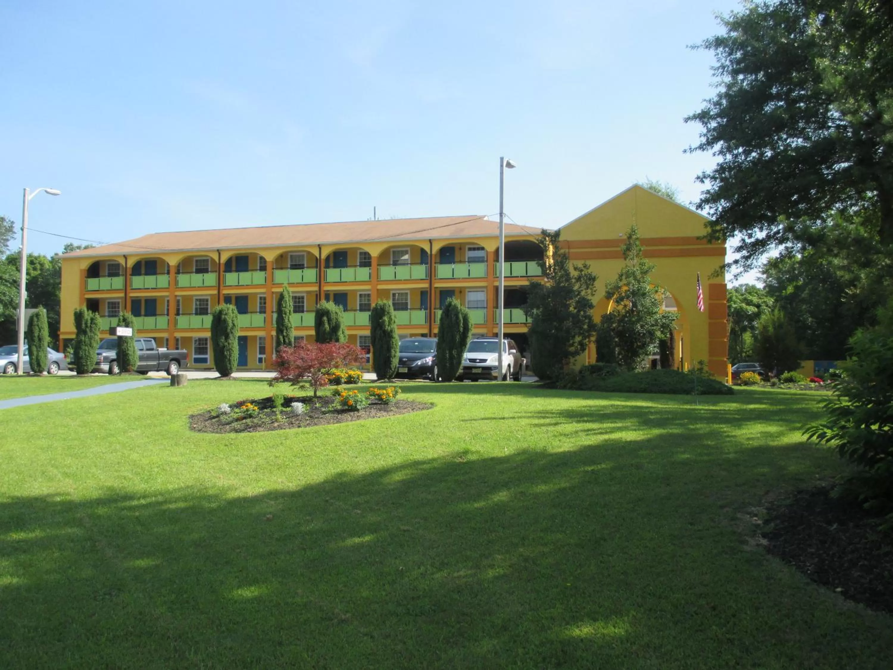 Facade/entrance in Plum Tree Inn