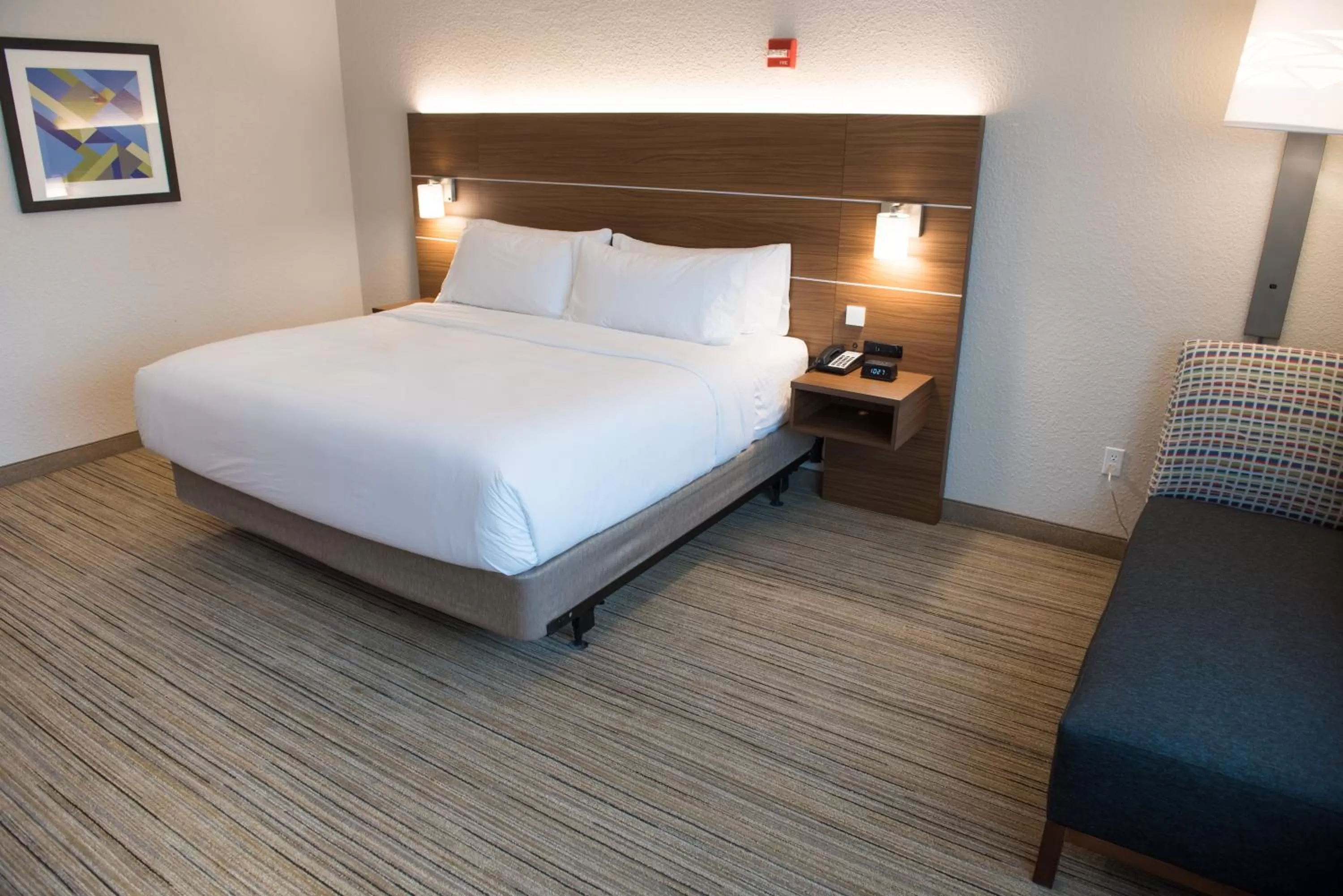 Photo of the whole room, Bed in Holiday Inn Express & Suites - Louisville N - Jeffersonville by IHG
