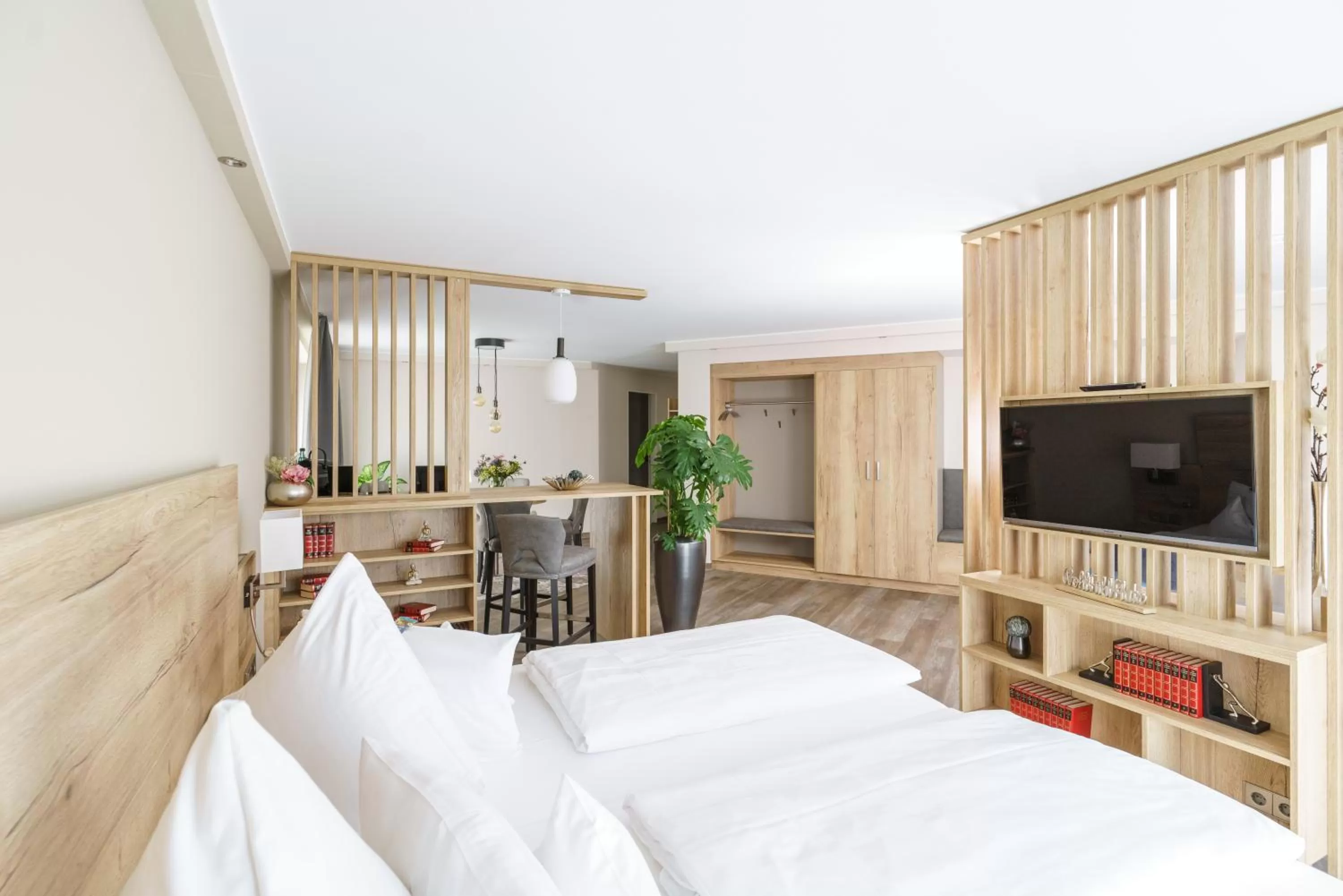 Bed in Hotel Forsthaus Grüna Betreibergesellschaft mbH