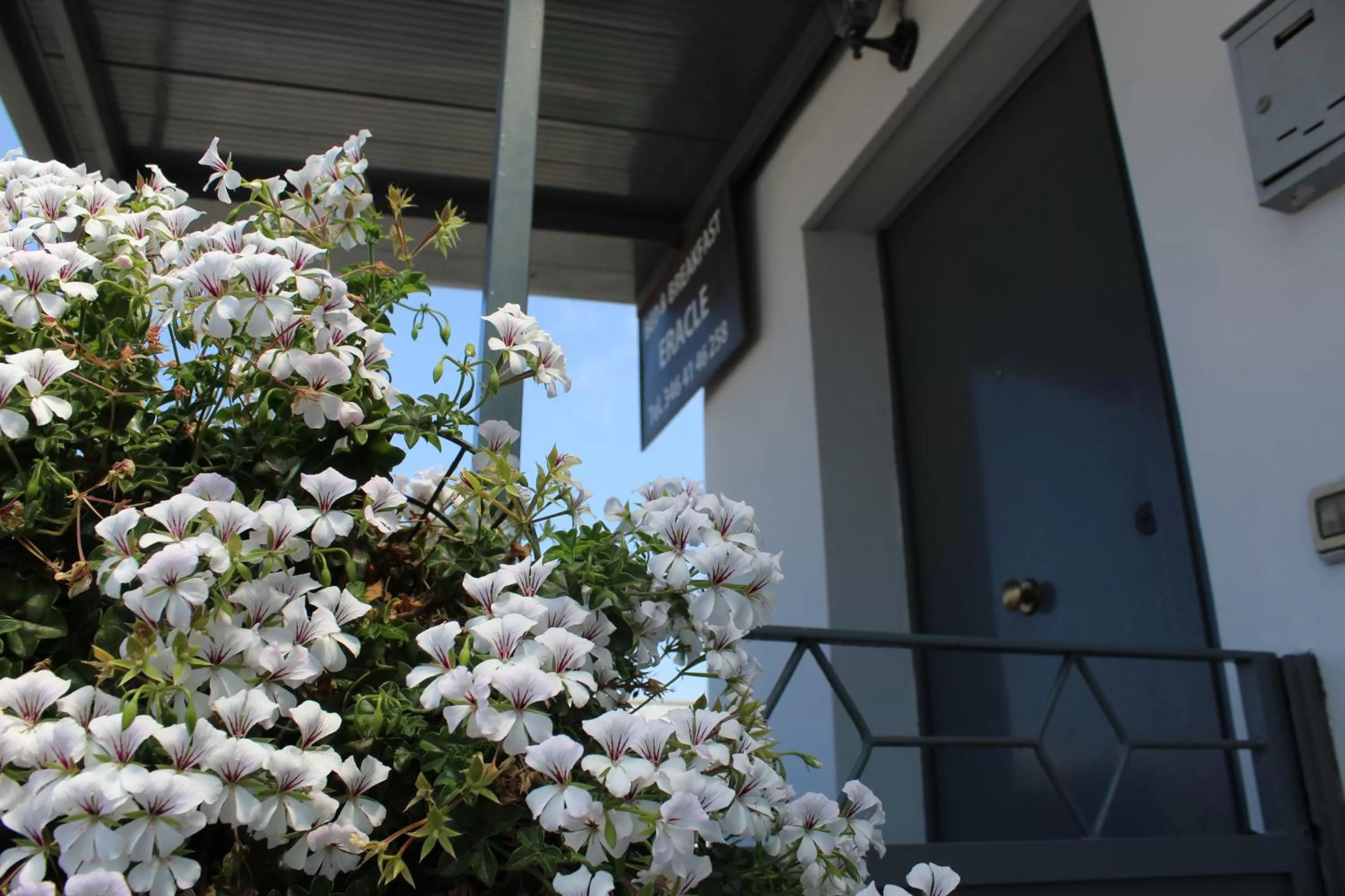 Property building, Balcony/Terrace in B&B Eracle