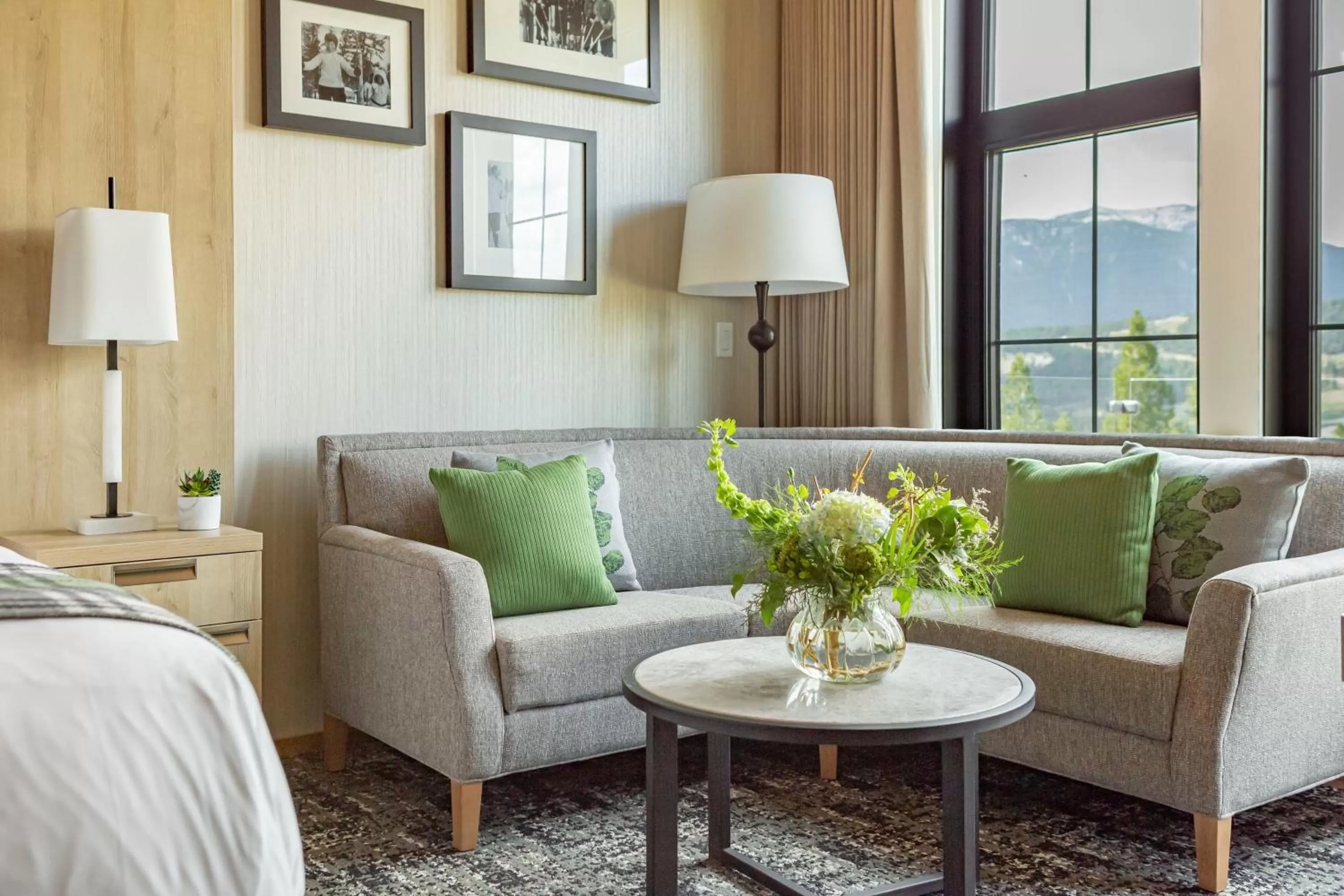 Living room in Headwaters Lodge at Eagle Ranch Resort