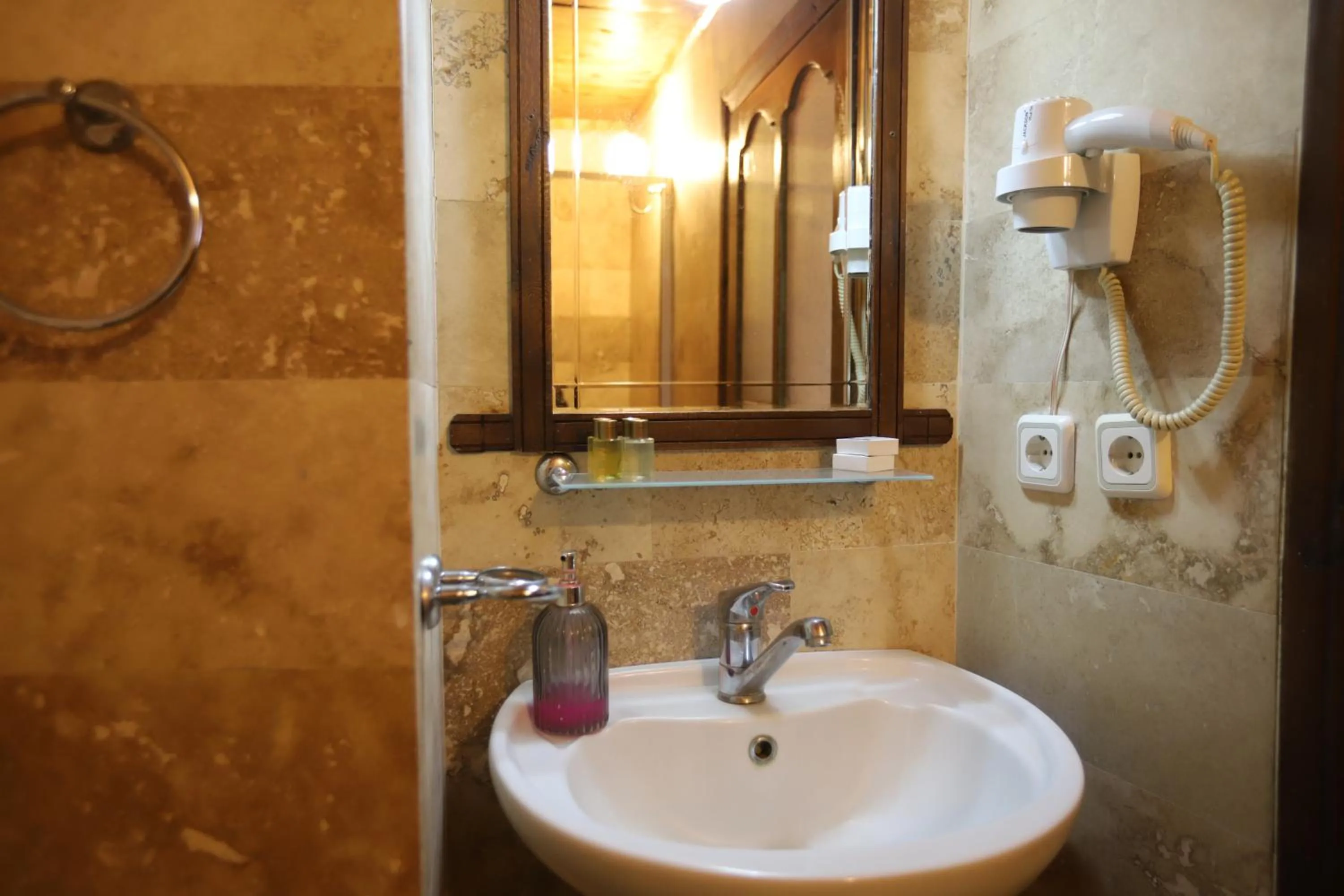 Shower in Antique Terrace Cave Suites