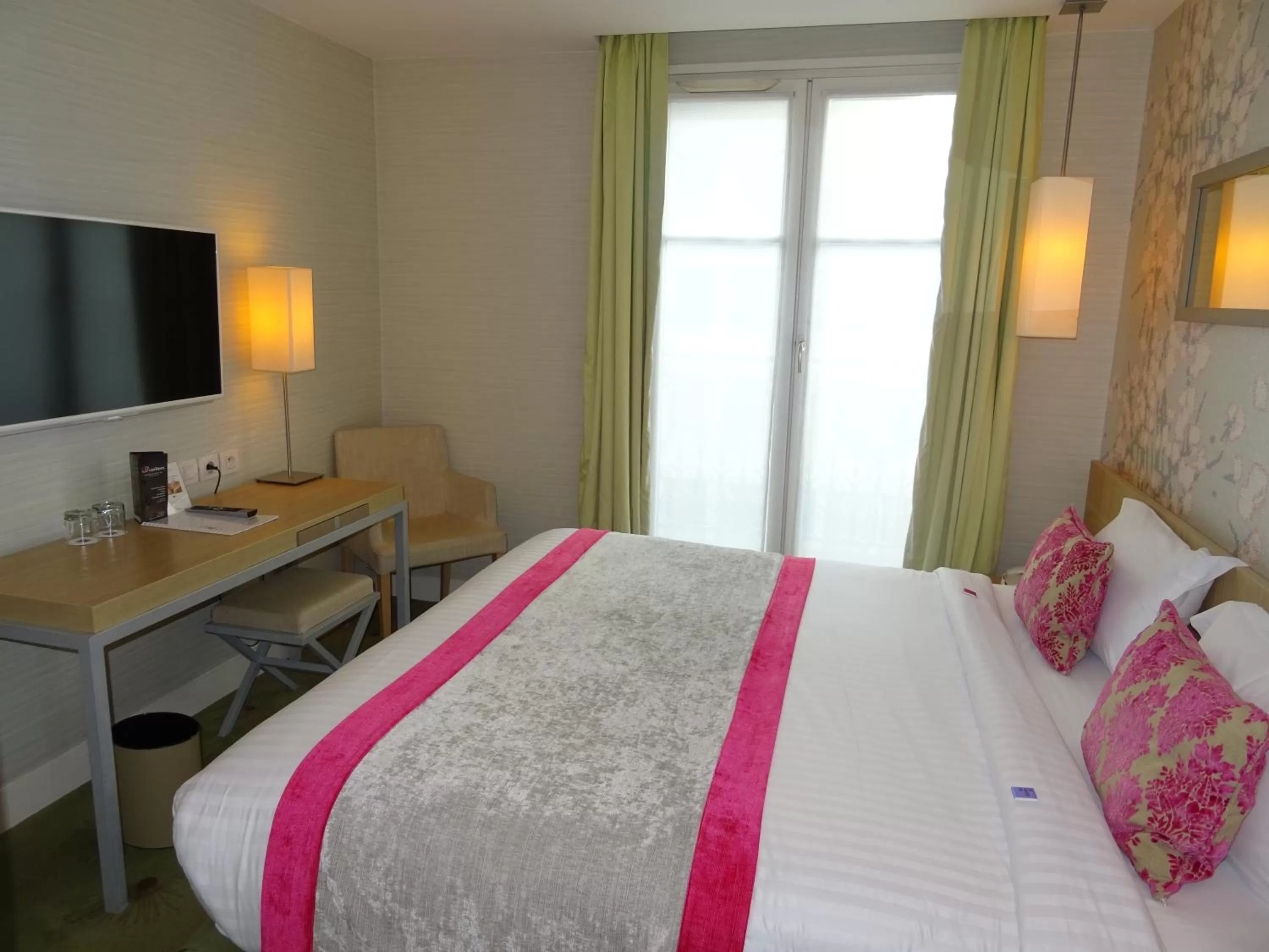 Bedroom, Bed in Le Marceau Bastille