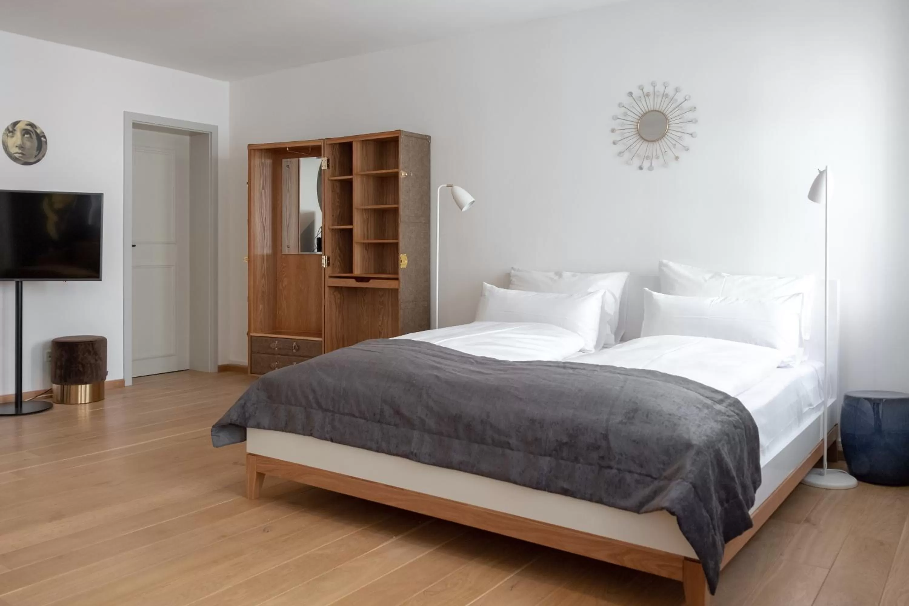 Bed in ANA Living Augsburg City Center by Arthotel ANA - Self-Service-Hotel