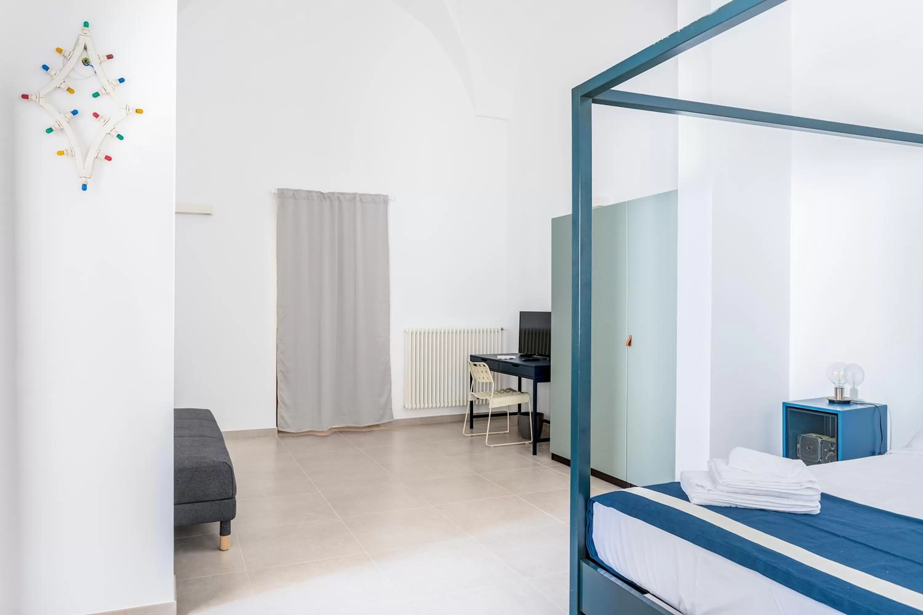 Photo of the whole room in BnB FICO