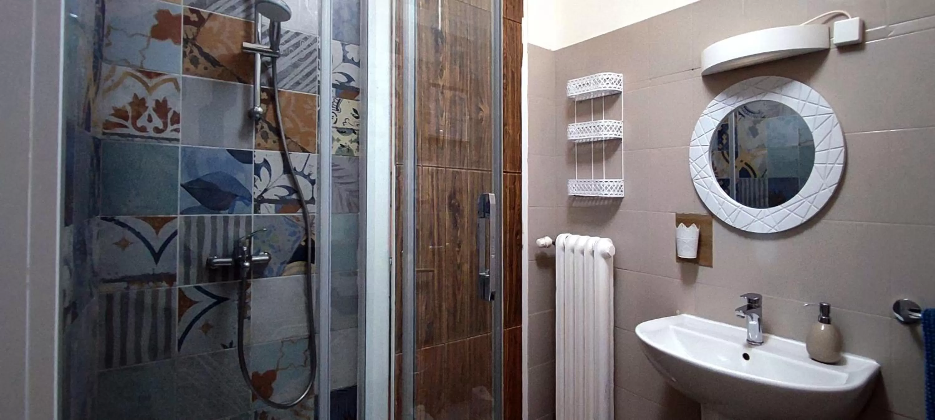 Bathroom in Bed & Chic bed & breakfast