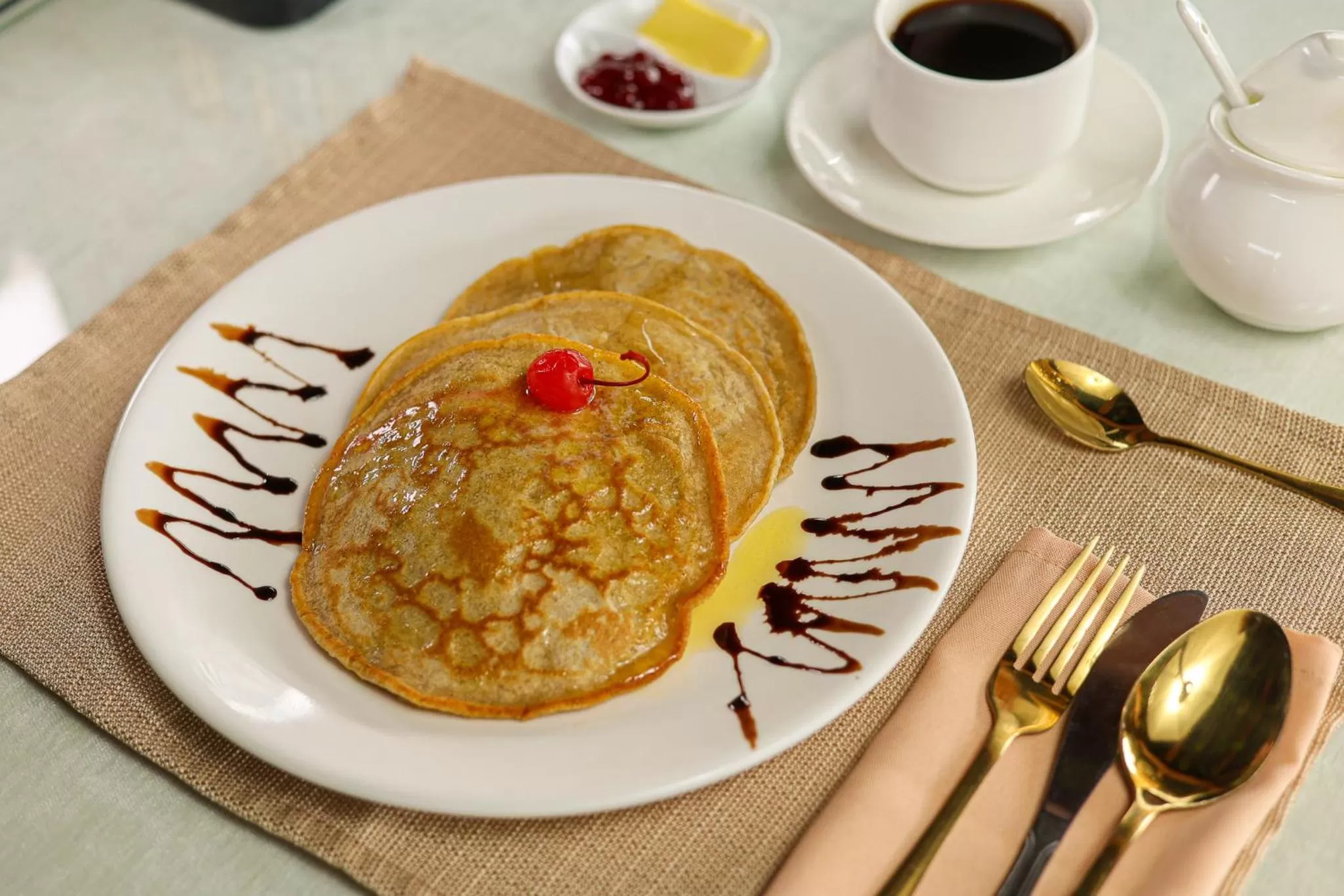 Breakfast in Kingswick Residences & Lodge