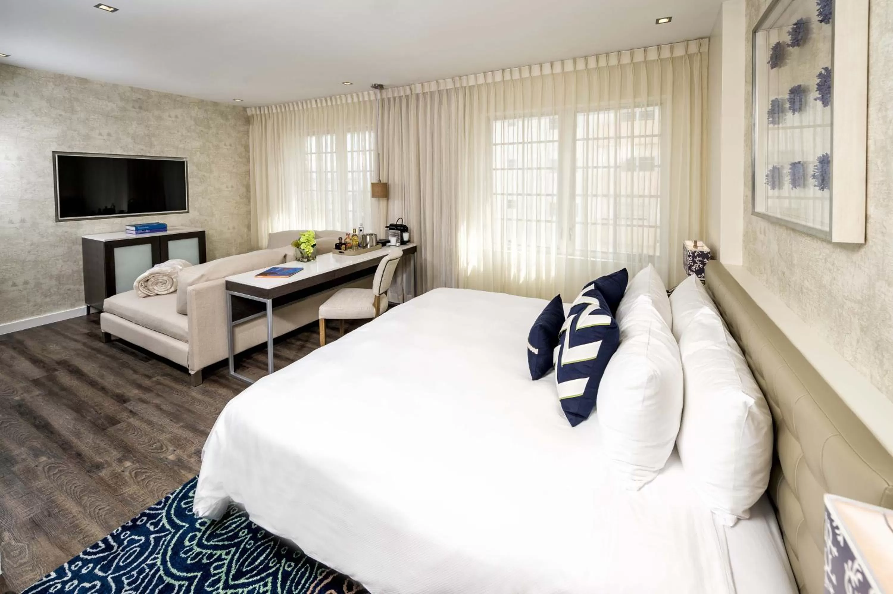 Bed in The Marlin Hotel