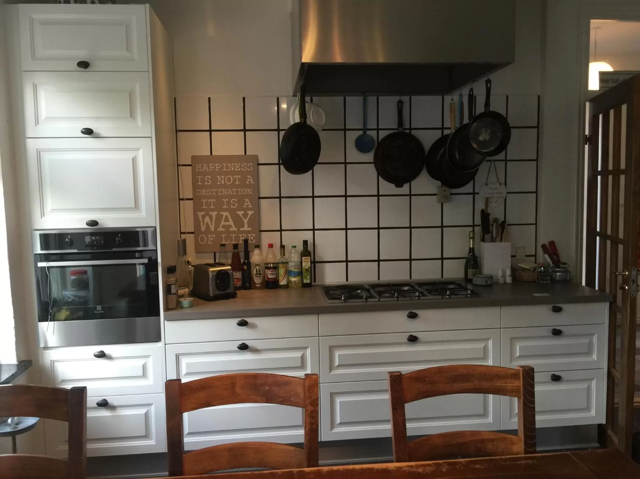 Communal kitchen in Sweethome Guesthouse