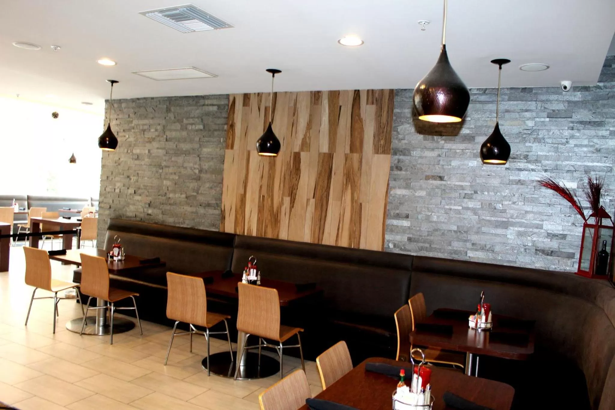 Restaurant/places to eat in Holiday Inn West Covina by IHG