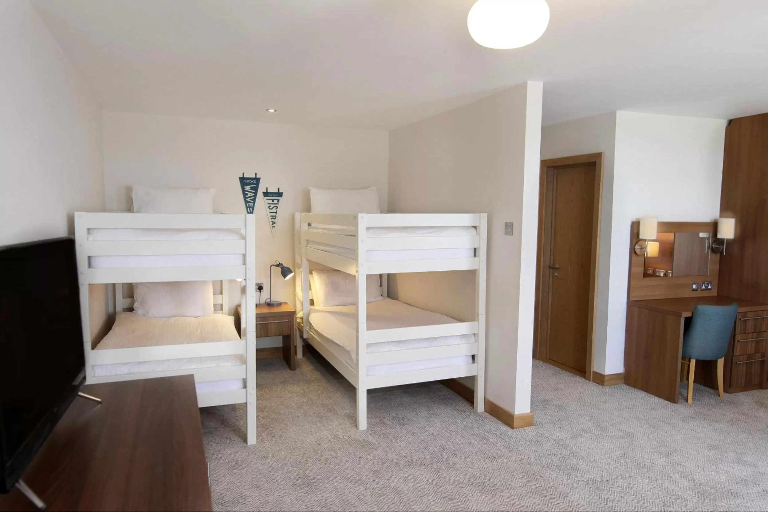 Bedroom, Bed in Esplanade Hotel