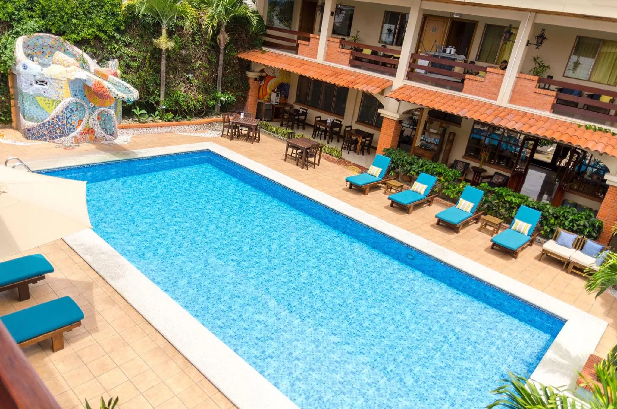 Swimming pool in La Sabana Hotel Suites Apartments
