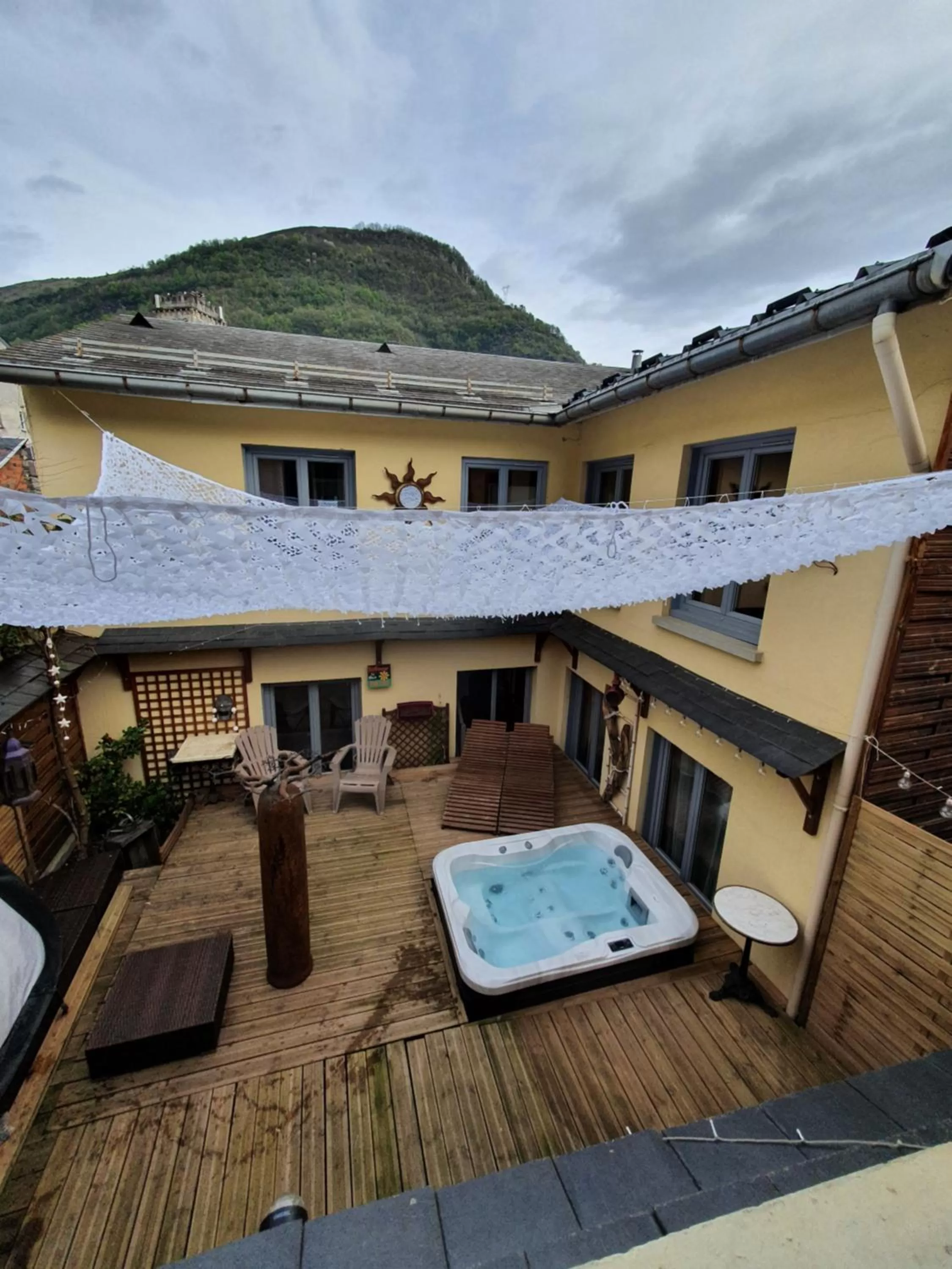 Property Building in Le Patio de Luchon