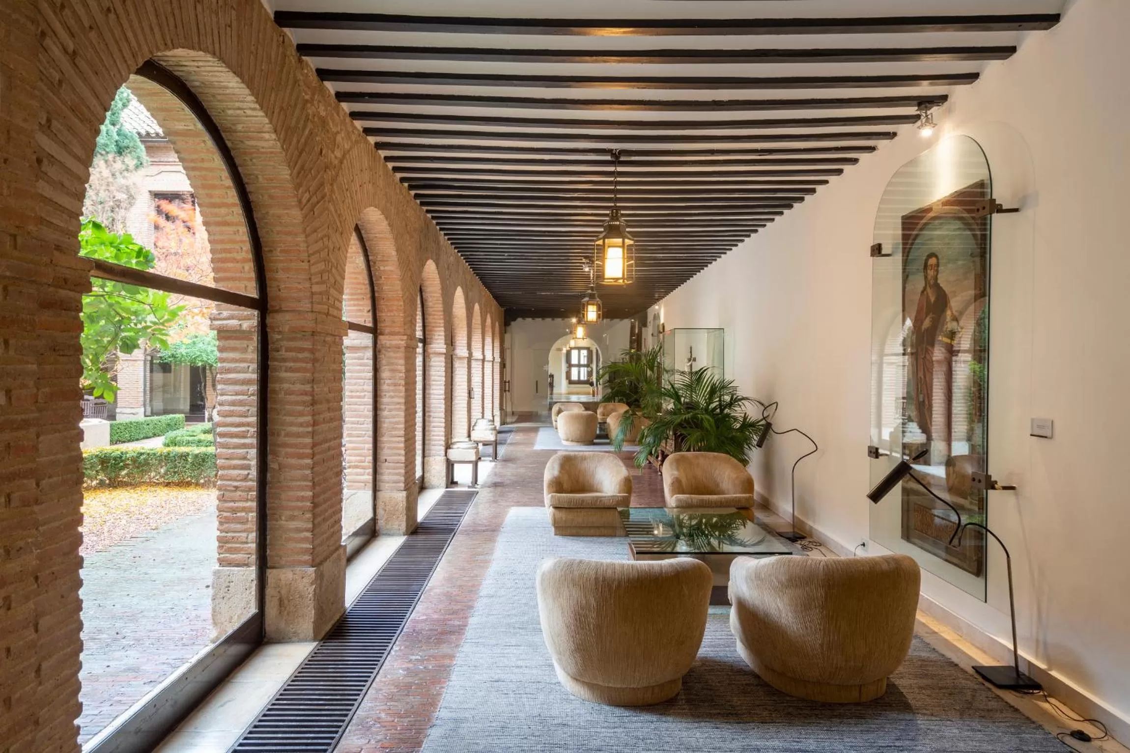 Inner courtyard view in Parador de Chinchón