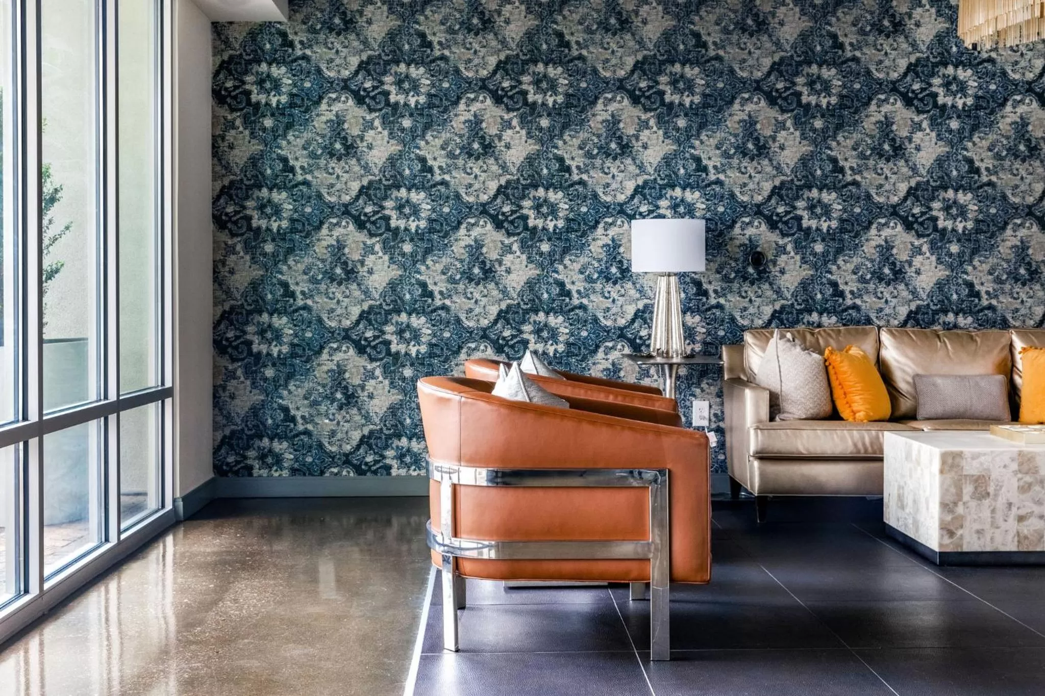 Communal lounge/ TV room in Placemakr Music Row - Vanderbilt