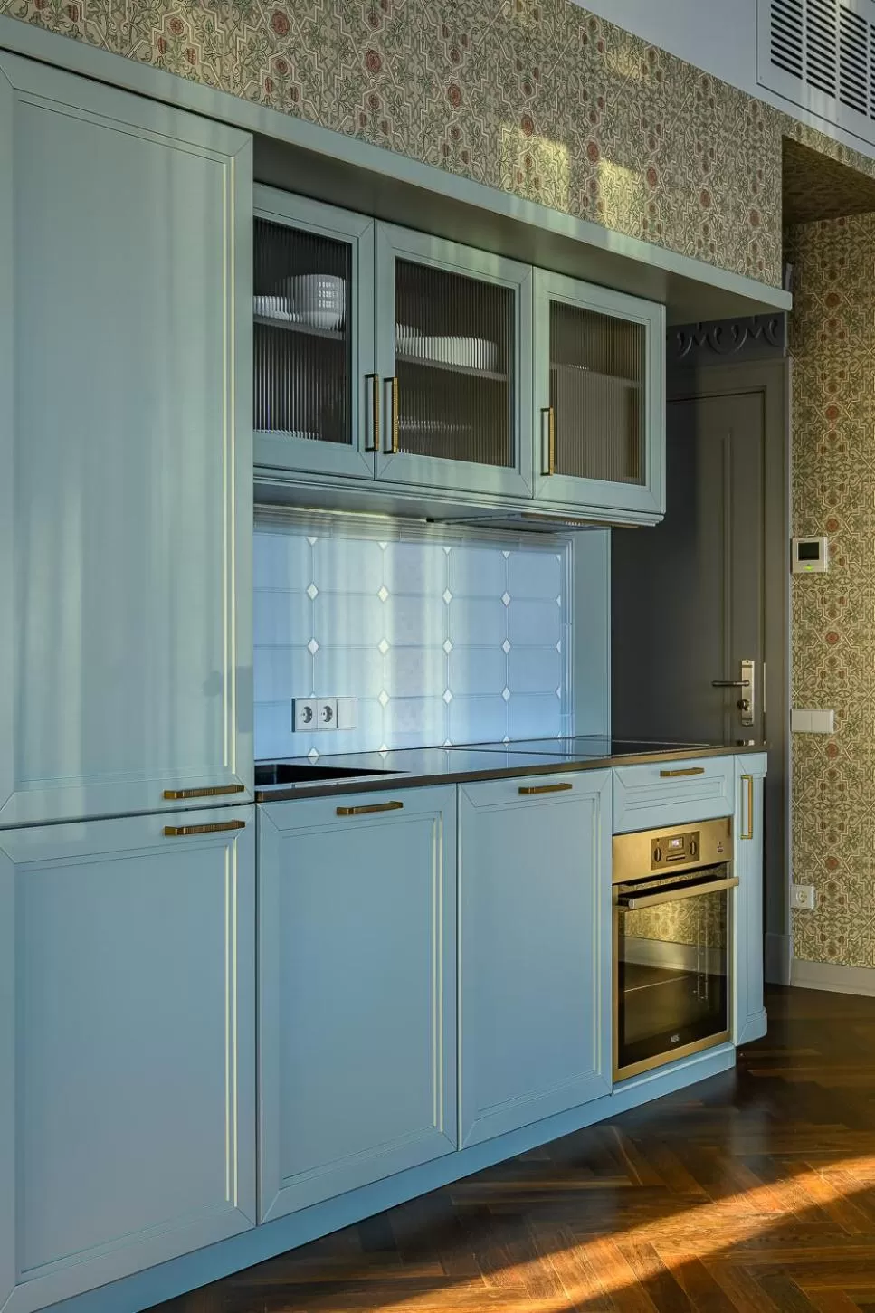 Living room, Kitchen/Kitchenette in Roze Peldu Residence