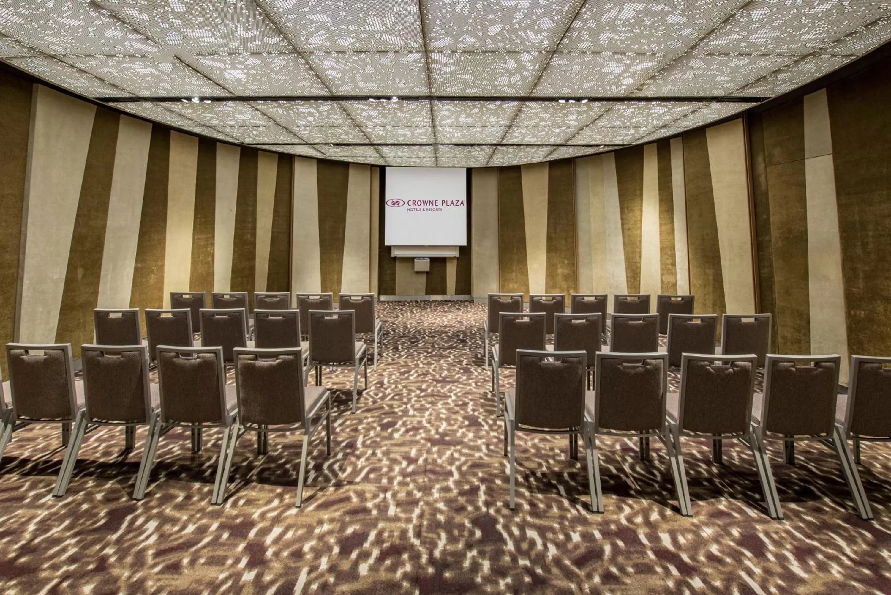 Meeting/conference room in Crowne Plaza Changi Airport by IHG