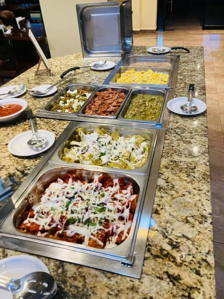 Restaurant/places to eat in Hotel San Ignacio Inn