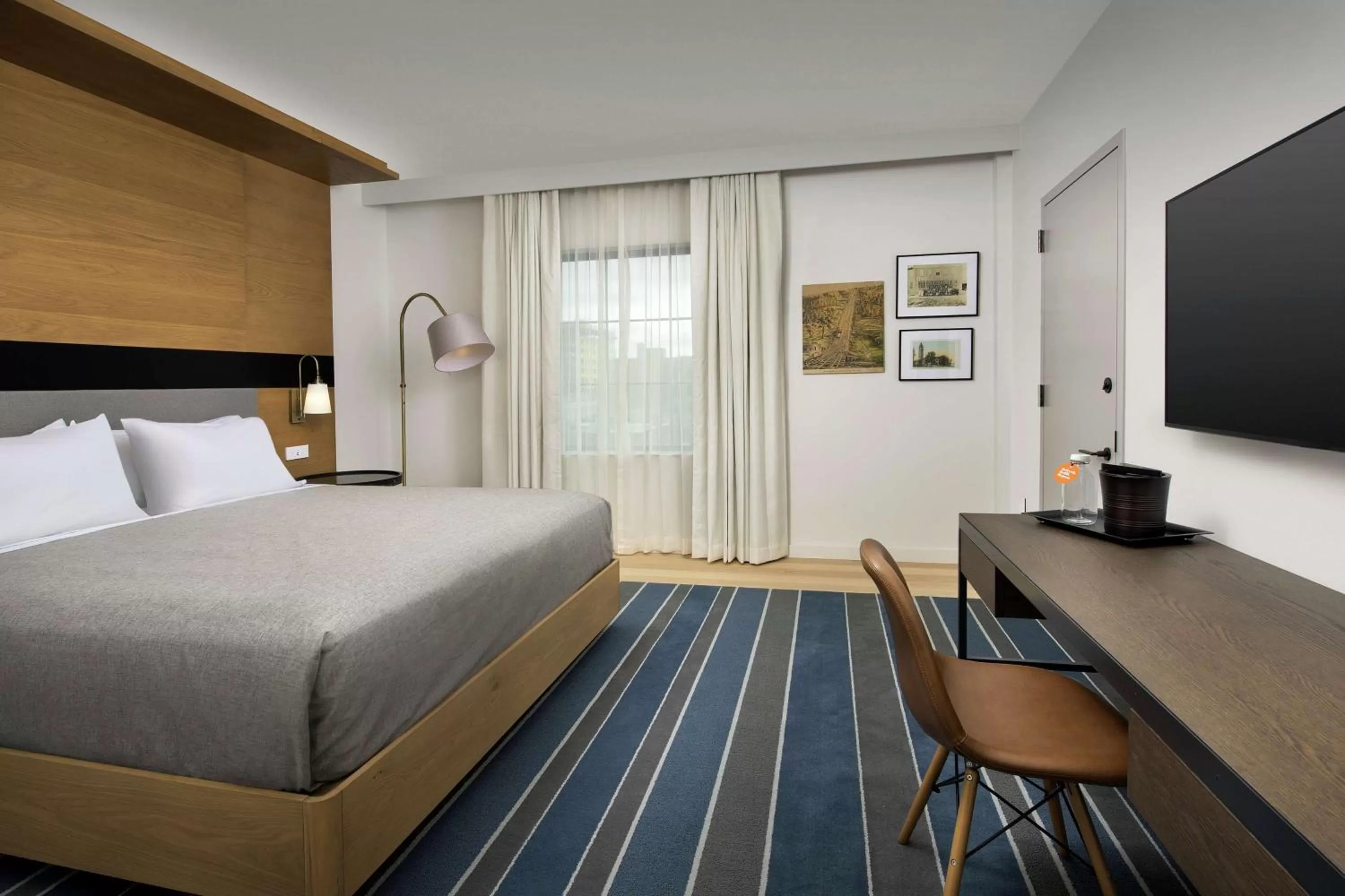 Bedroom, Bed in Canopy By Hilton Ithaca Downtown