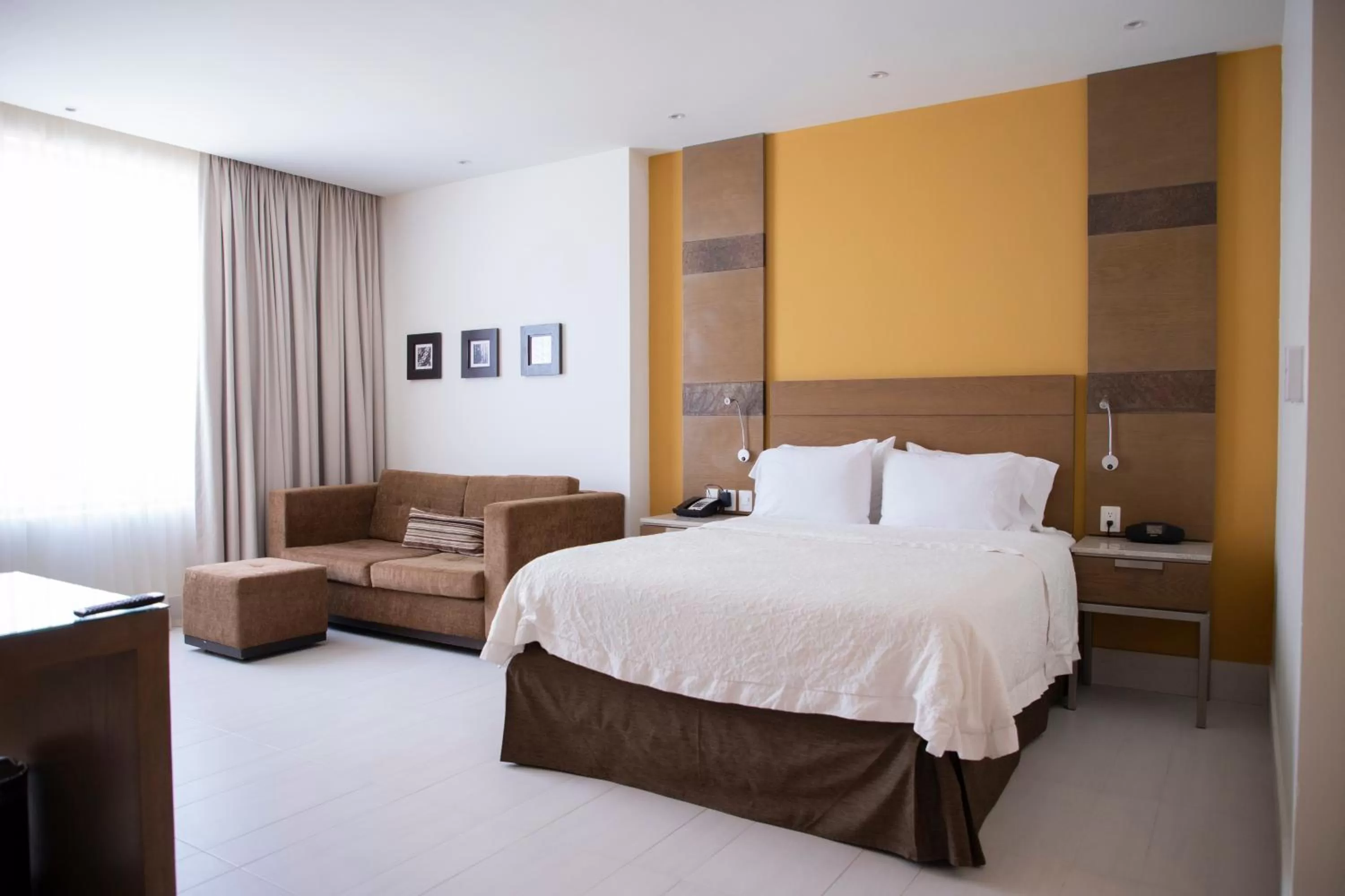 Bed in Hampton Inn by Hilton Ciudad del Carmen