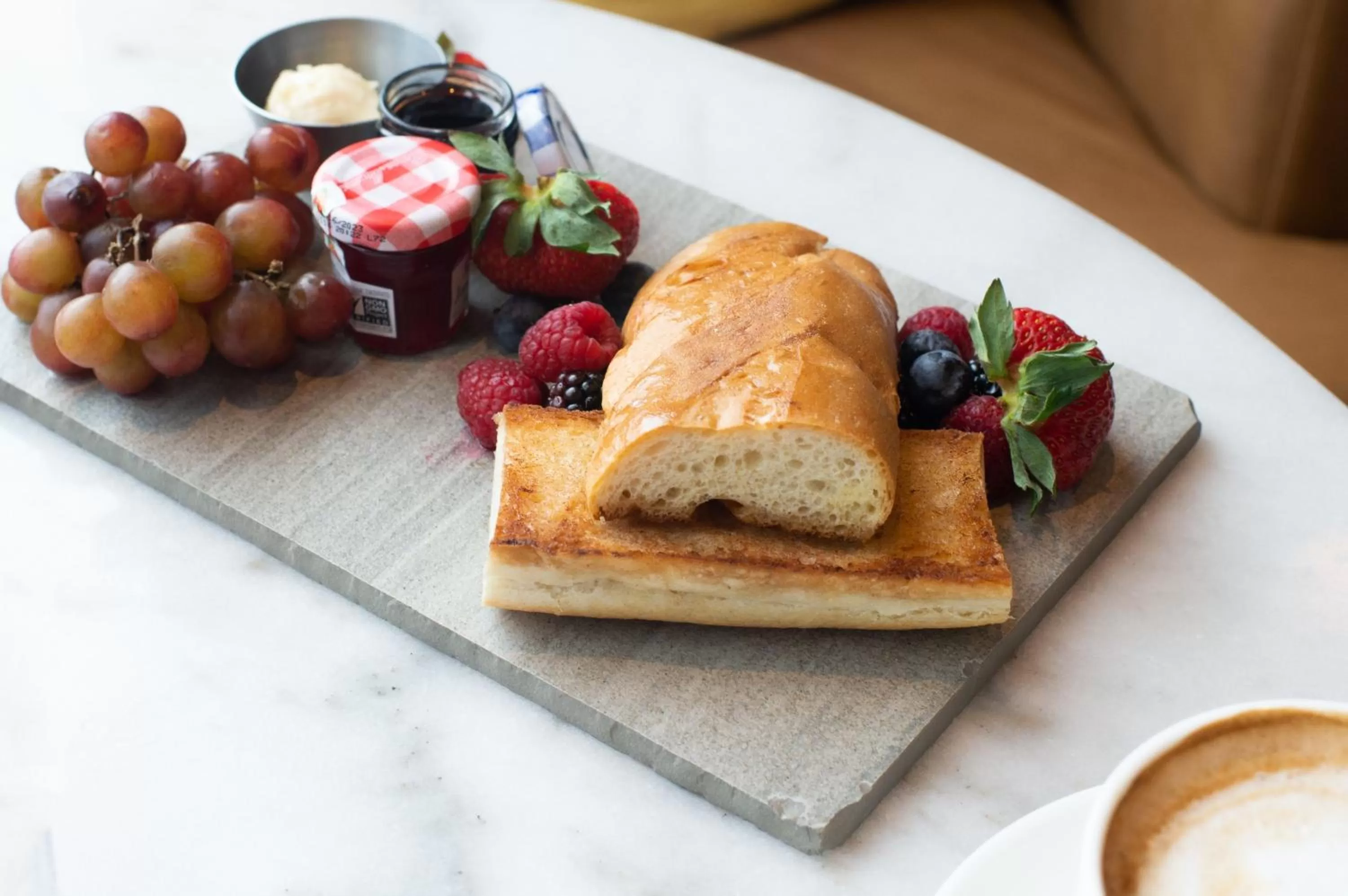 Restaurant/places to eat in InterContinental Minneapolis - St. Paul Airport by IHG