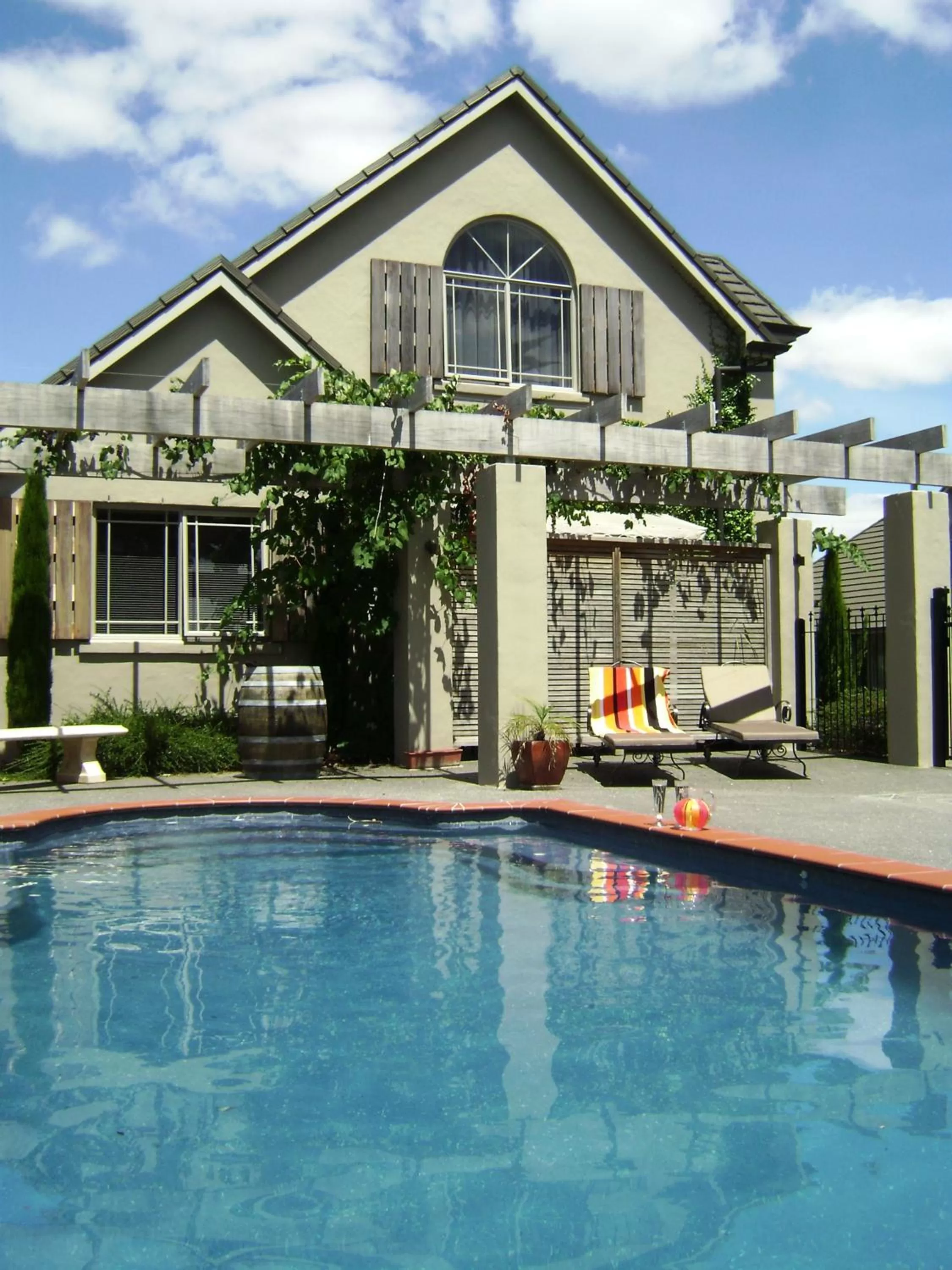 Property building in Lodge Bordeaux