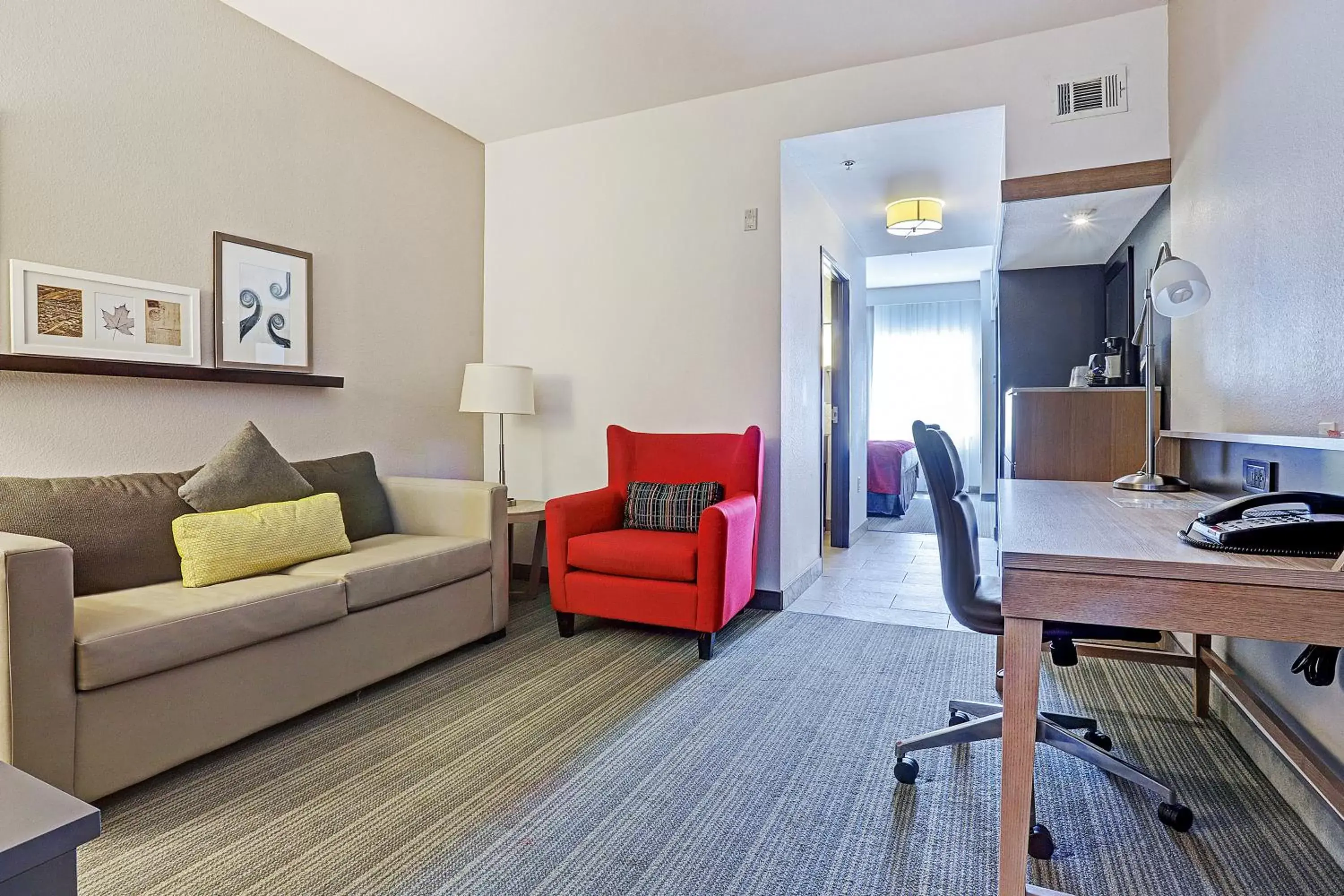 King Suite - Non-Smoking in Best Western Plus Westheimer - Westchase Inn & Suites King Suite - Non-Smoking in Best Western Plus Westheimer - Westchase Inn & Suites