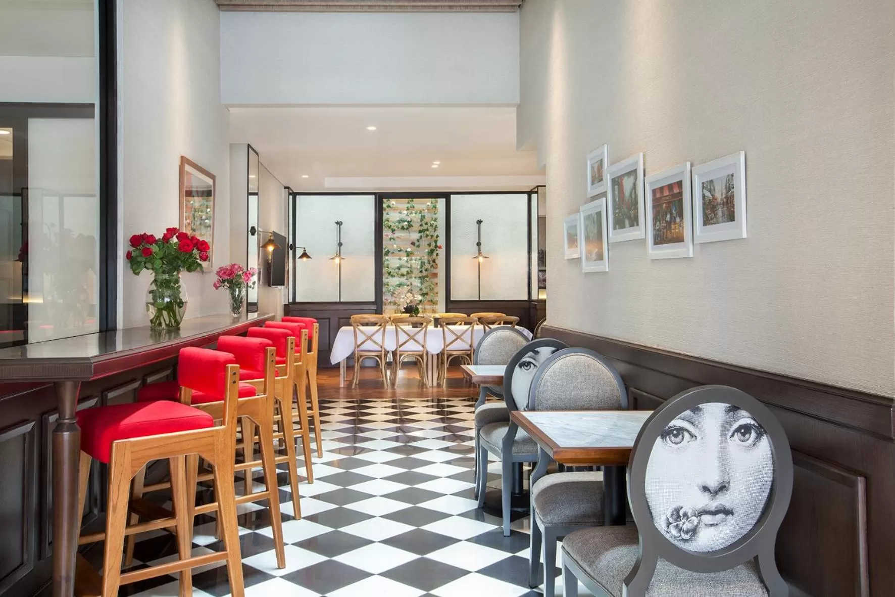 Restaurant/places to eat in White Tree Residence