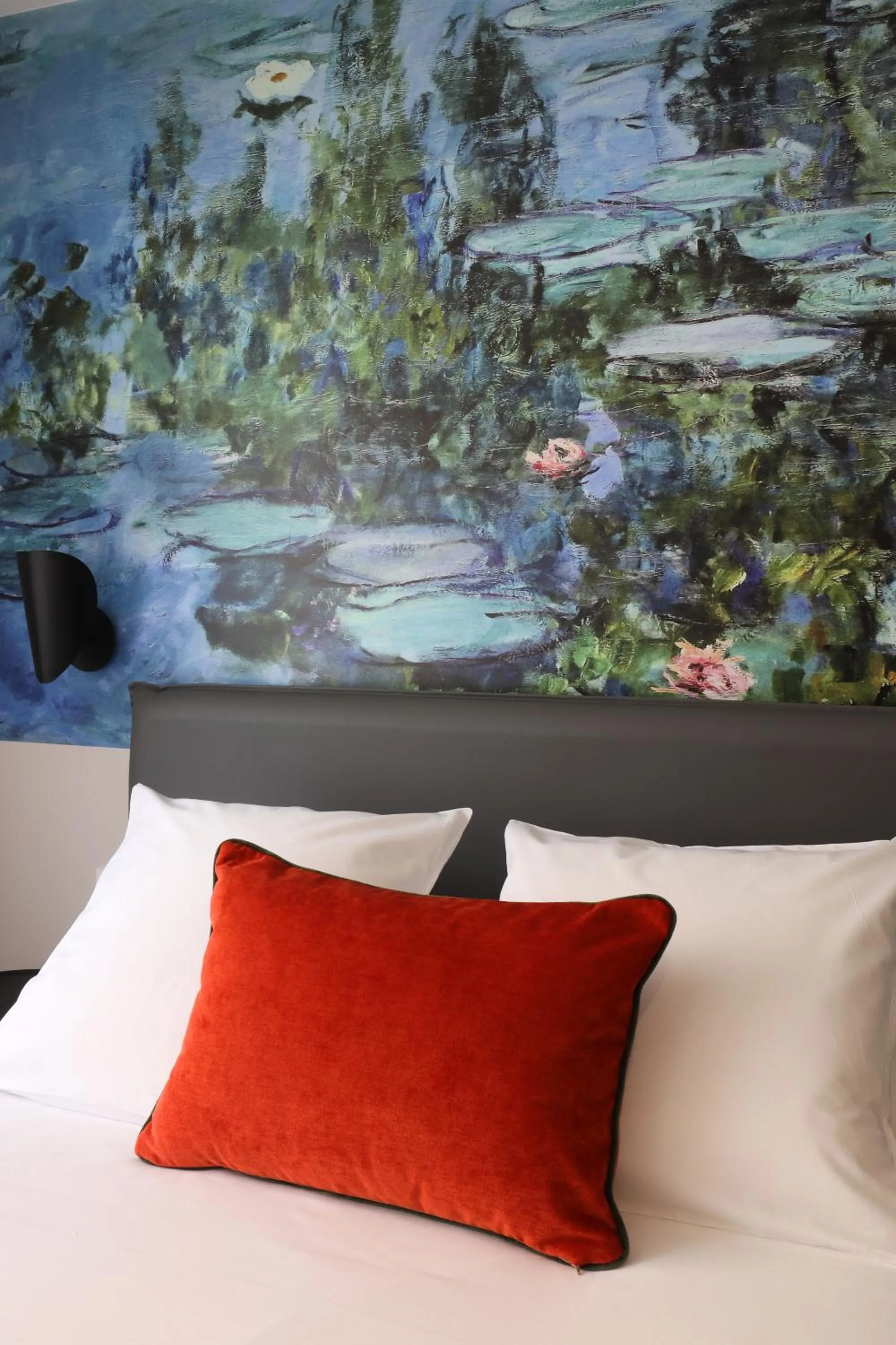 Bed in Hôtel la Capelle Millau