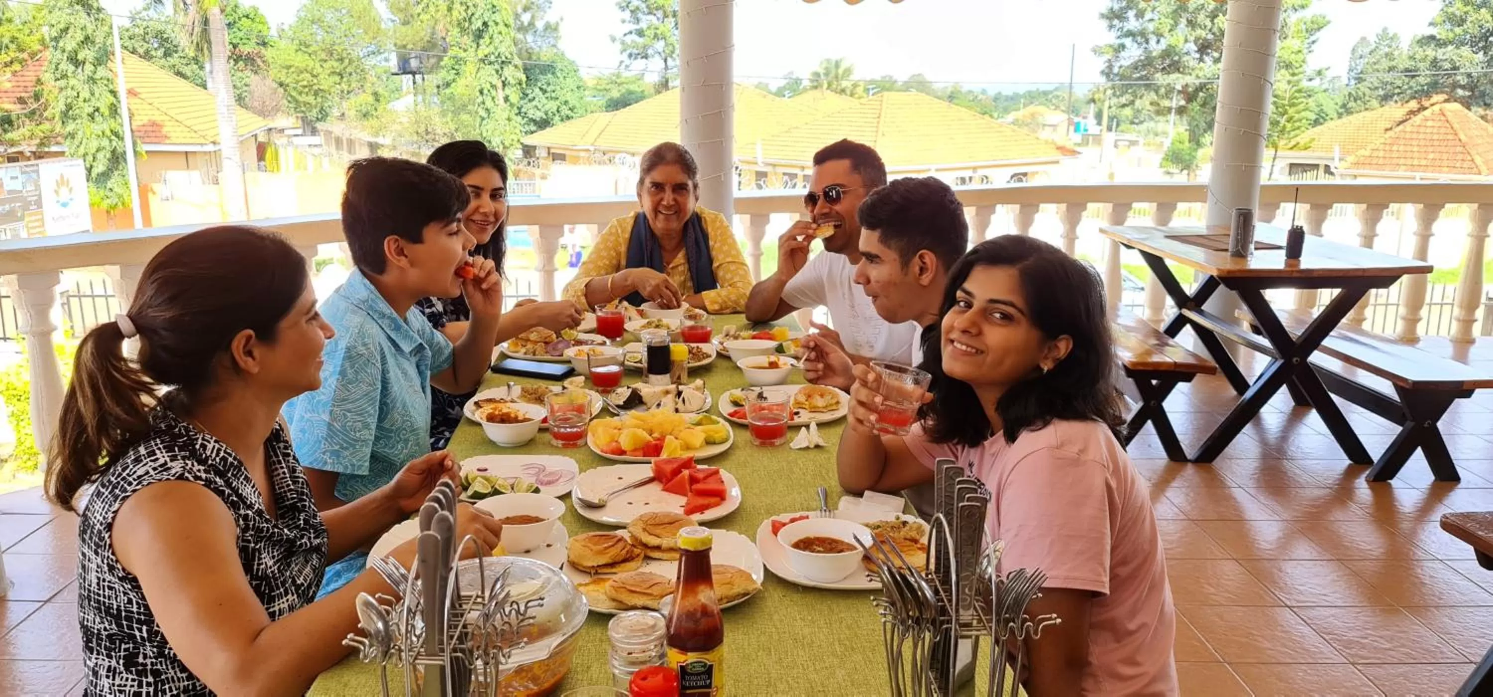 Restaurant/places to eat in Northern Pearl